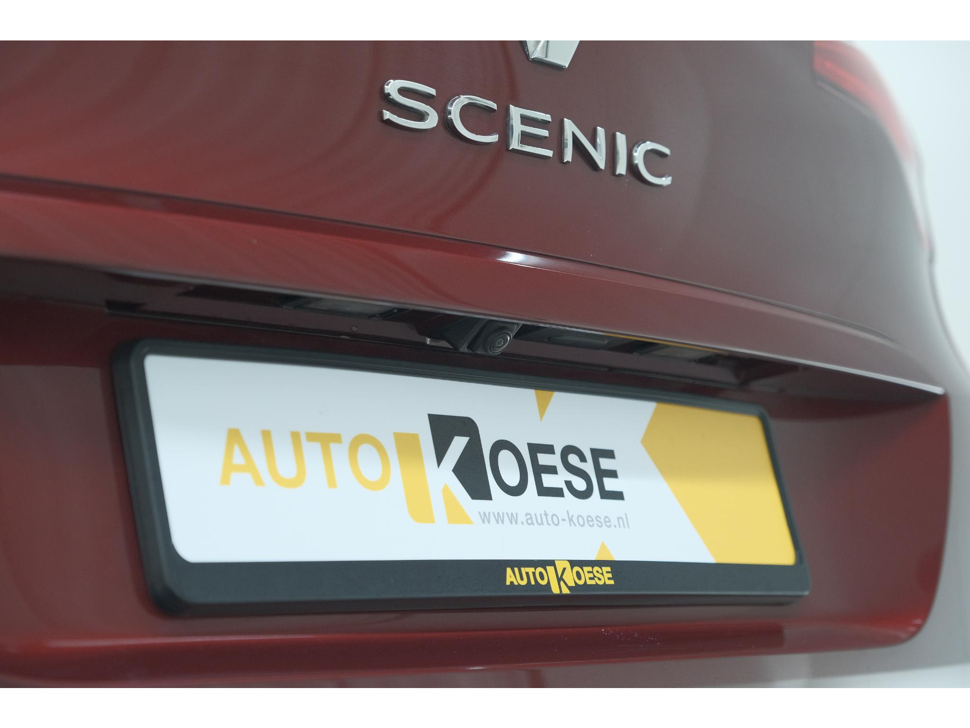 Renault Scénic TCe 140 EDC Limited | Camera | Stoelverwarming | Navigatie | Apple Carplay