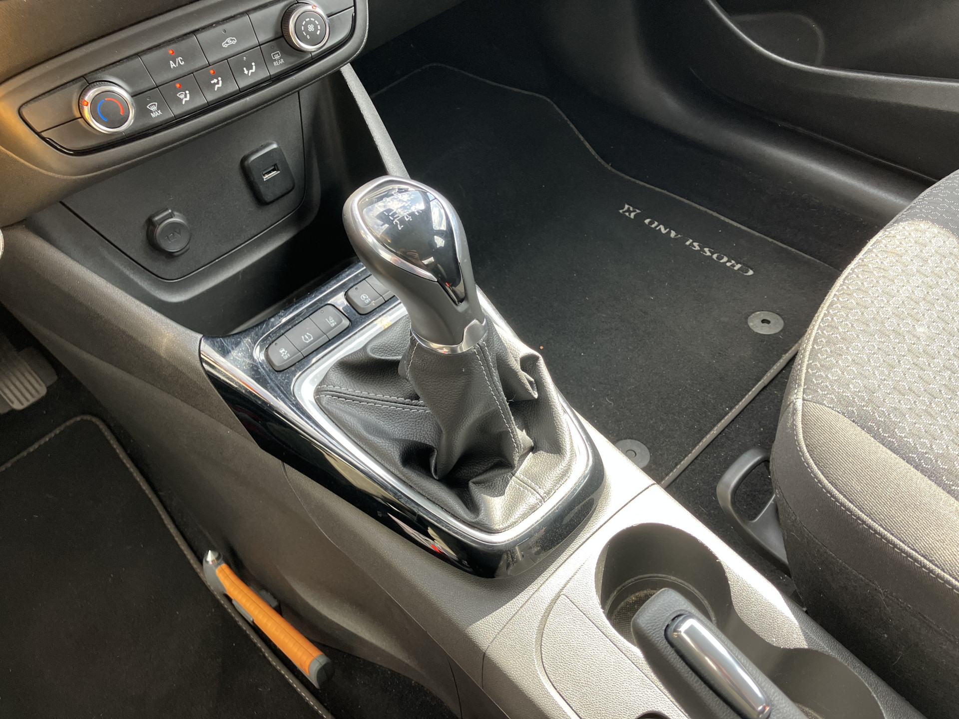 Opel Crossland X 1.2 Turbo 110 pk Online Edition | dealer onderhouden | apple carplay | cruise control | bluetooth | airco | NL auto