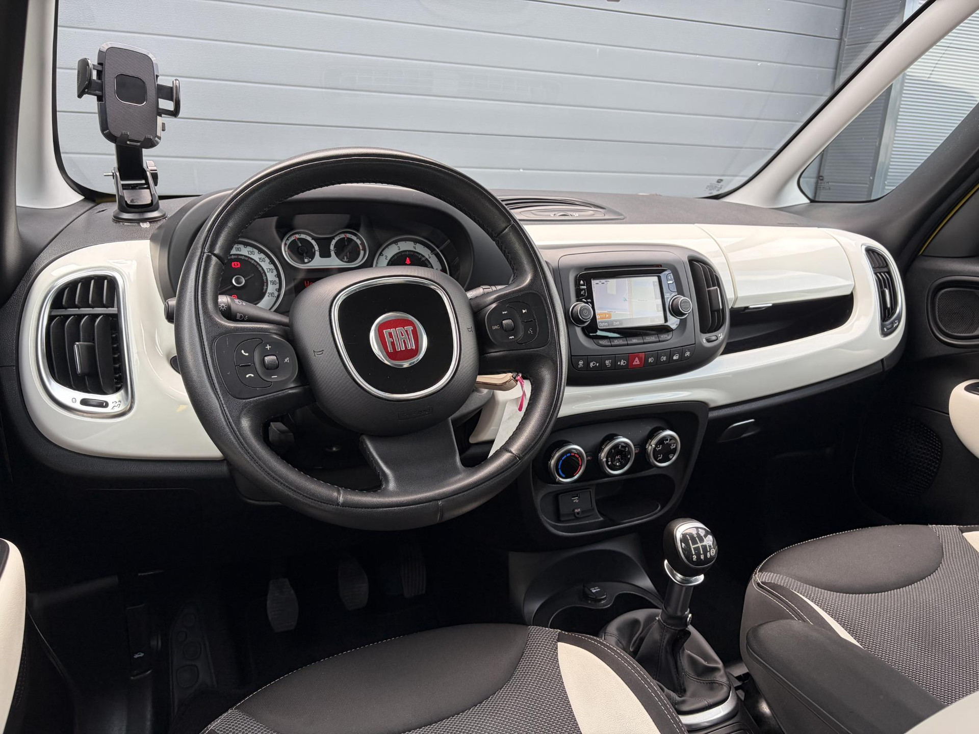 Fiat 500 L 0.9 TwinAir Trekking ✓2e Eigenaar✓Navi✓Stoelverw✓105pk✓Halfleder✓Airco✓Cruise✓6 Bak✓17''Lm velgen✓Pdc✓Zeer Zuinig✓N.A.P✓Apk tot 04-2027