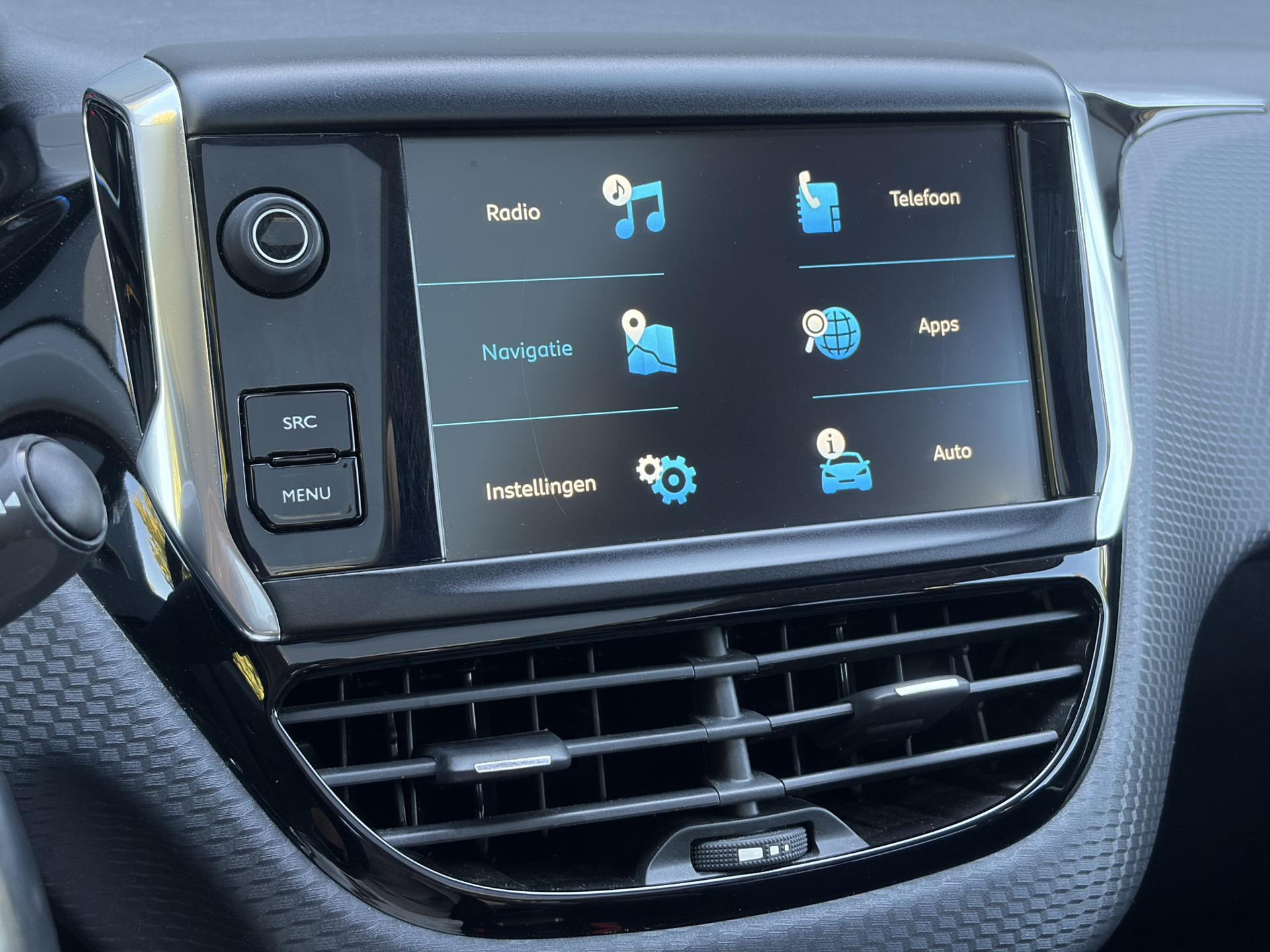 Peugeot 2008 1.2 PureTech Allure D-riem vv in 02-2026 l Pano l Carplay l Camera l Halfleder l 110pk l Dealer Onderhouden l 2e Eigenaar l Navi l Clima l Cruise l Pdc l Lm velgen l Apk tot 02-2027