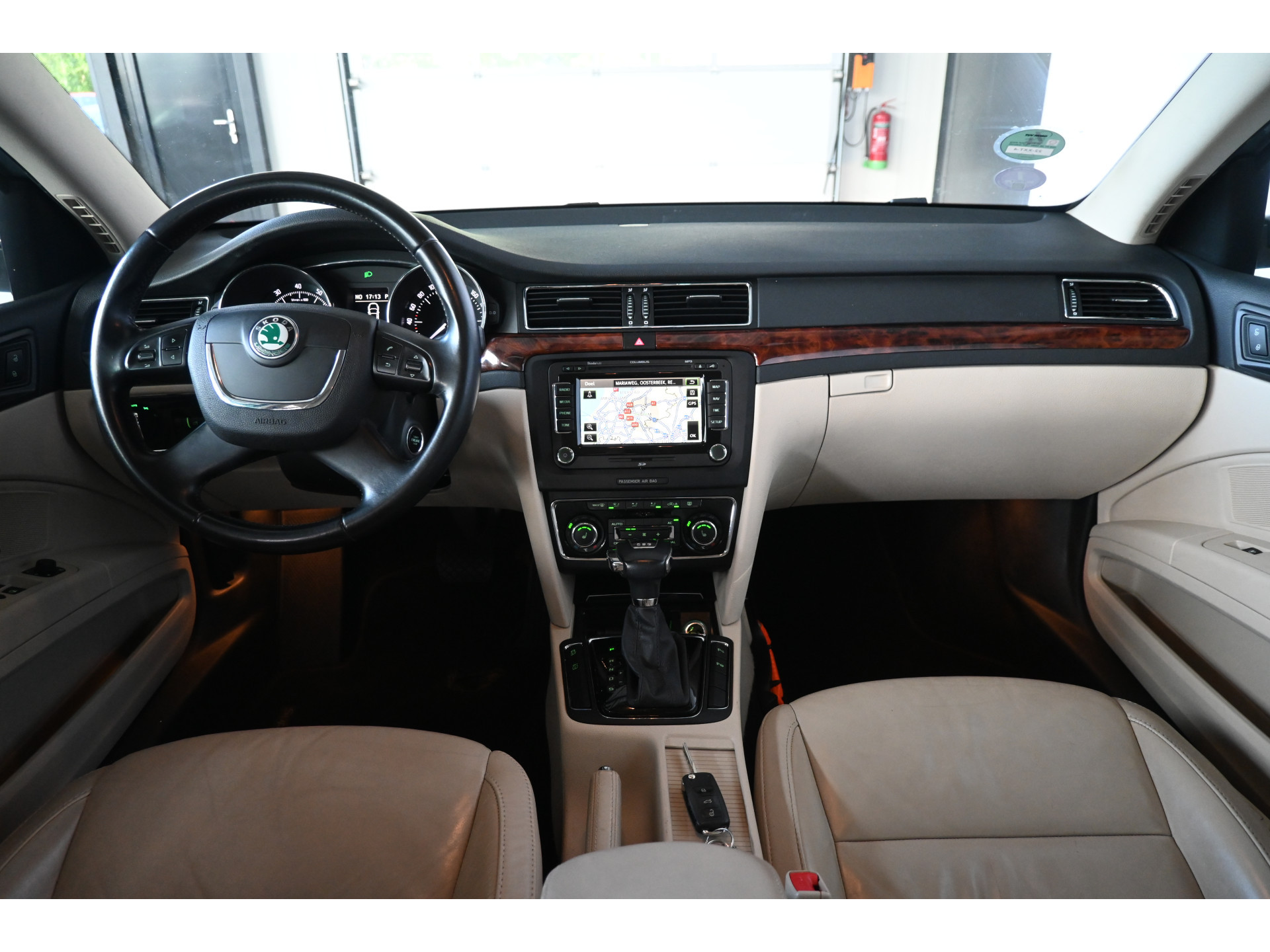 ŠKODA Superb Combi 1.8 TSI Elegance Business Line Automaat Navigatie Leder All in Prijs! Inruil Mogelijk!