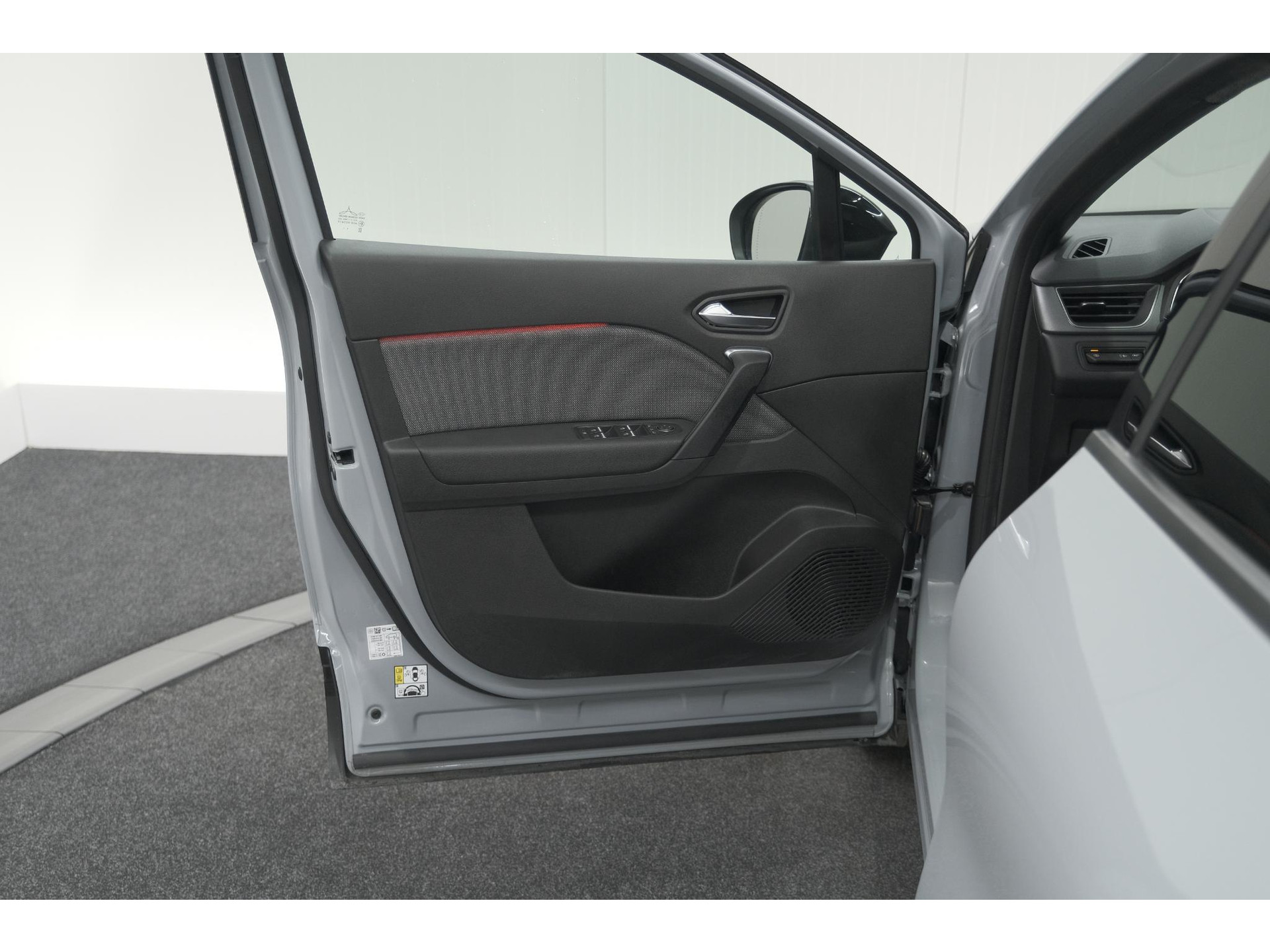 Renault Captur TCe 90 Techno | Nieuw Model | Camera | Navigatie | Apple Carplay | Pack Full Screen | 18 Inch Lichtmetalen Velgen