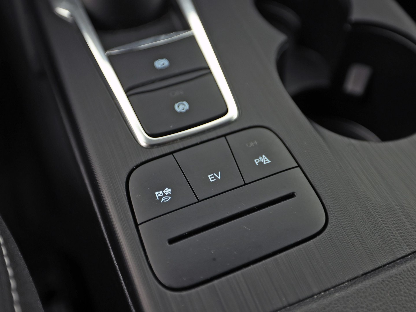 Ford Kuga 2.5 PHEV Titanium 225Pk Automaat (VIRTUAL COCKPIT, APPLE CARPLAY, GROOT NAVI, CAMERA, SPORTSTOELEN, KEYLESS, GETINT GLAS, LANE ASSIST, NIEUWSTAAT)
