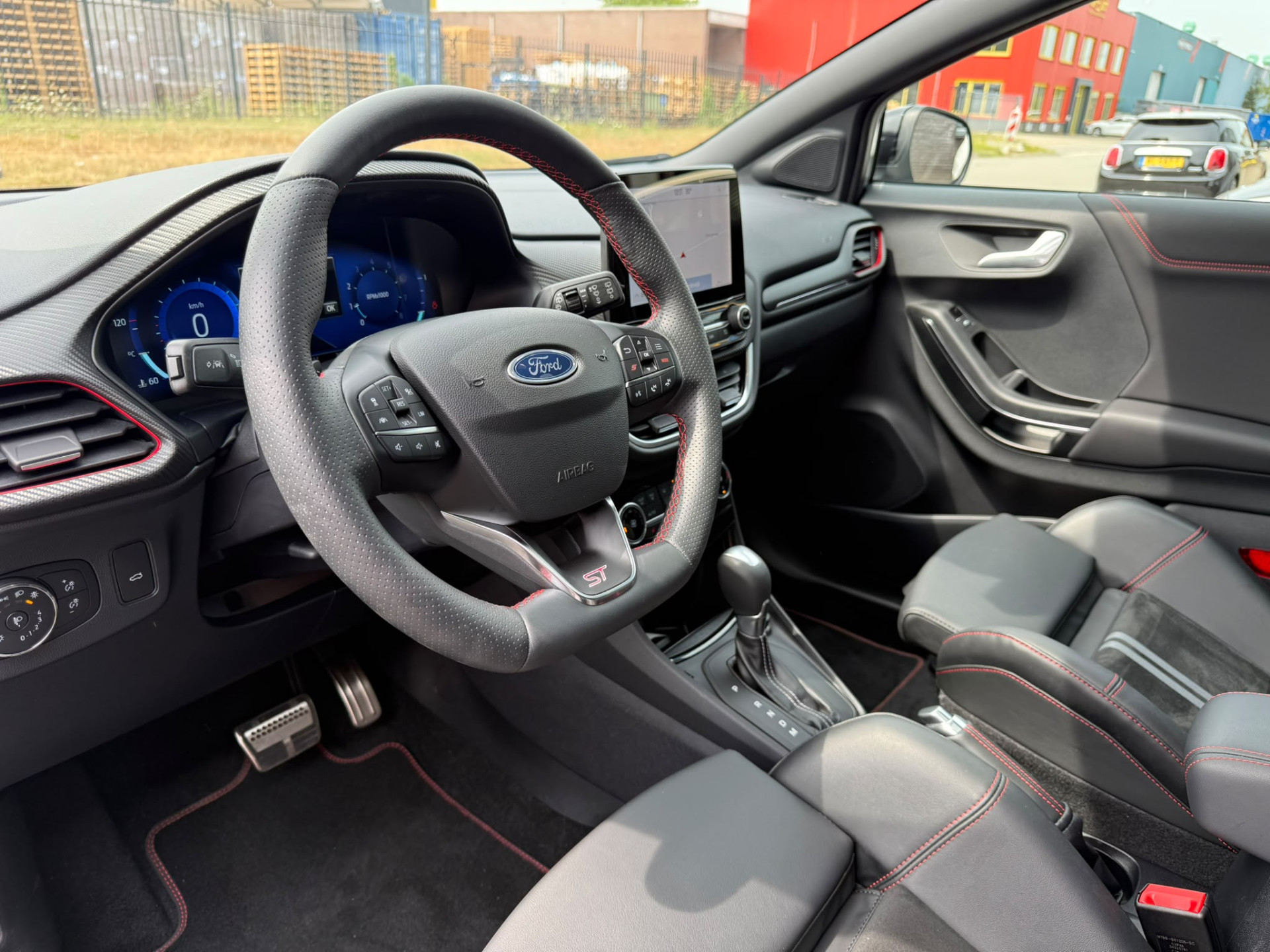 Ford Puma 1.0 EcoBoost Hybrid ST-X | AUTOMAAT | PANO DAK | 3/6/12 MND GARANTIE | NAVI | ACC | PDC | LANE ASSIST |