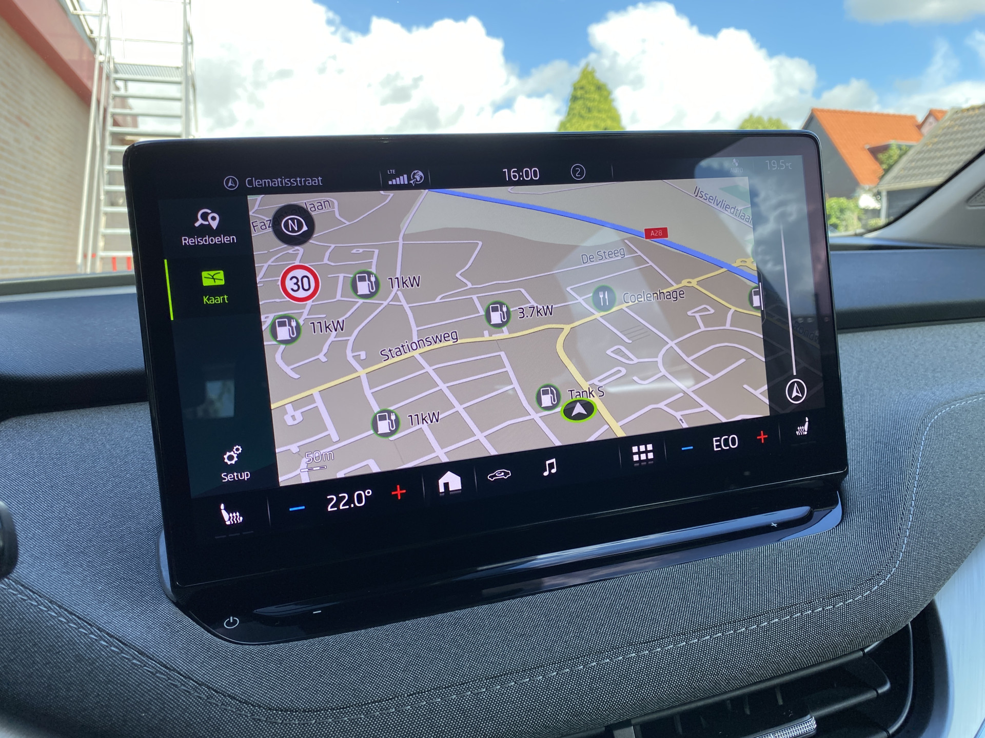 ŠKODA Enyaq iV 60 | 1e eigenaar | dealer onderhouden | navigatie | camera | sfeerverlichting | apple carplay | SOH 92%