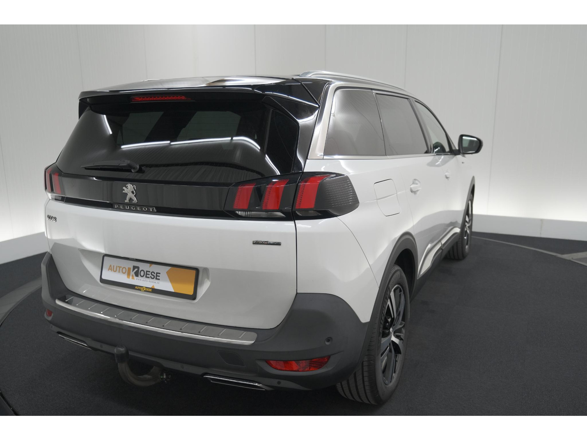 Peugeot 5008 PureTech 130 EAT8 GT-Line | Schuif-/Kanteldak | Trekhaak | Elektrische Kofferklep | Camera
