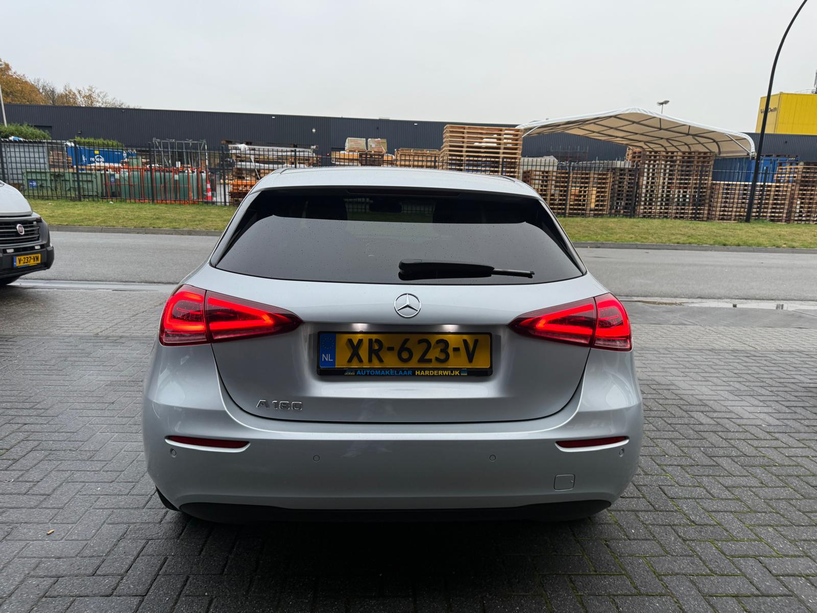 Mercedes-Benz A-klasse 180 Business Solution | 3/6/12MND GARANTIE | NAVIGATIE | CRUISE |LED | DAB | PDC | LMV | GOED ONDERHOUDEN |