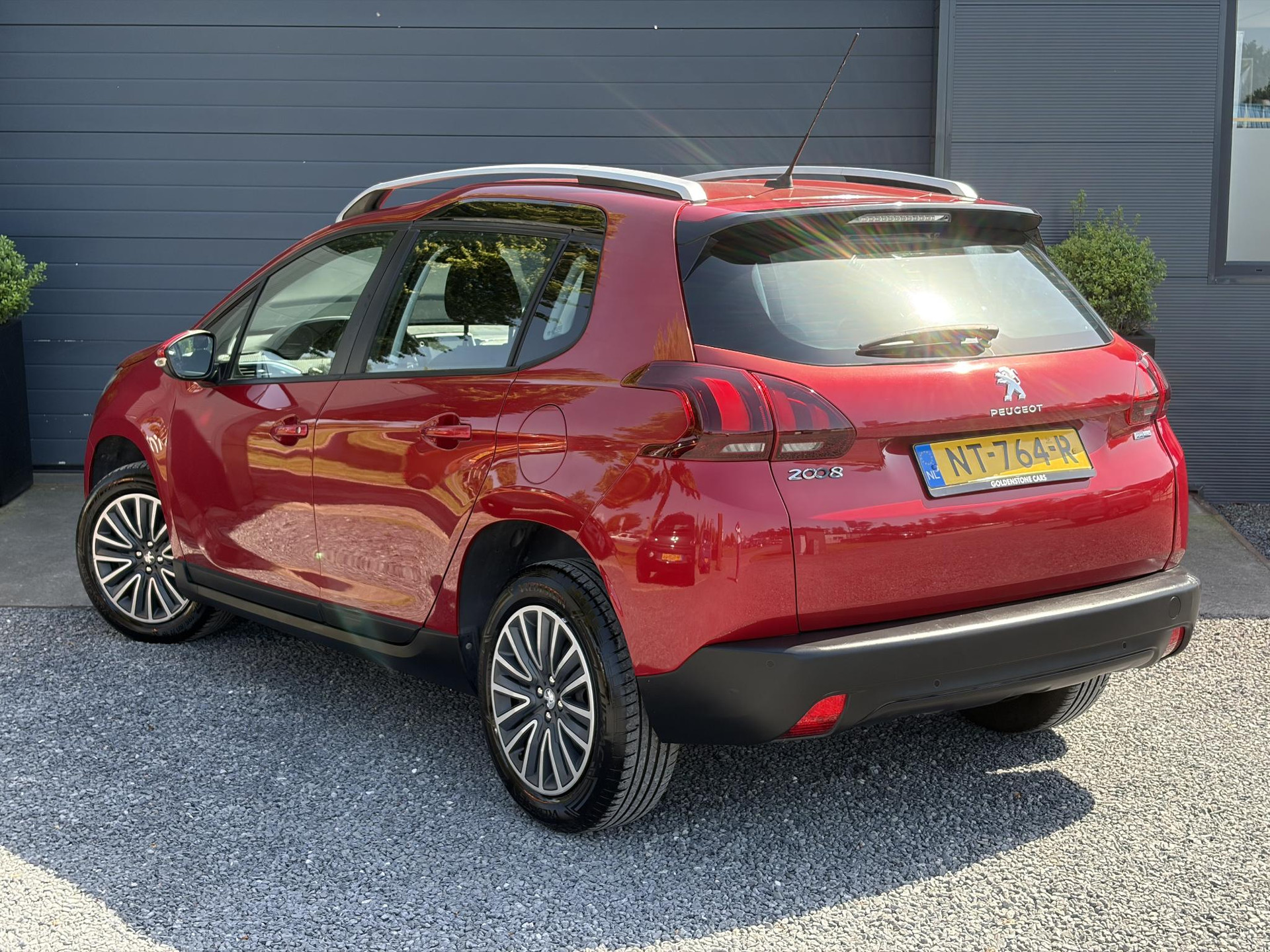 Peugeot 2008 1.2 PureTech Active 110pk,Dealer Onderhouden,Navi,Carplay,Airco,Cruise,Pdc,N.A.P,Apk tot 05-2027
