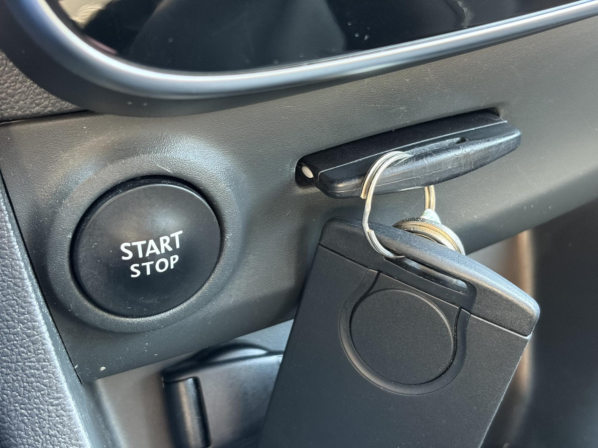 Renault Clio 0.9 TCe Limited Trekhaak,Navi,Keyless,Airco,Cruise,Pdc,Lm velgen,N.A.P,Apk tot 11-2026