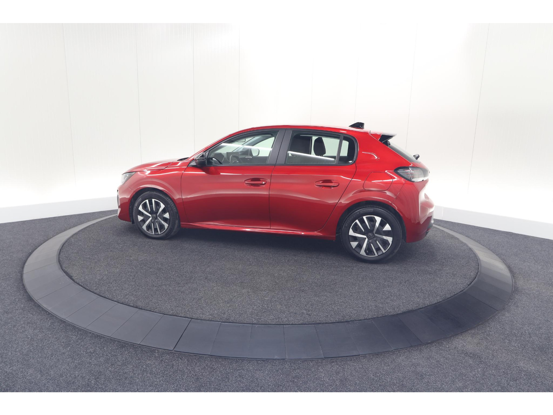 Peugeot 208 PureTech 100 Style | Navigatie | Cruise Control | Apple Carplay