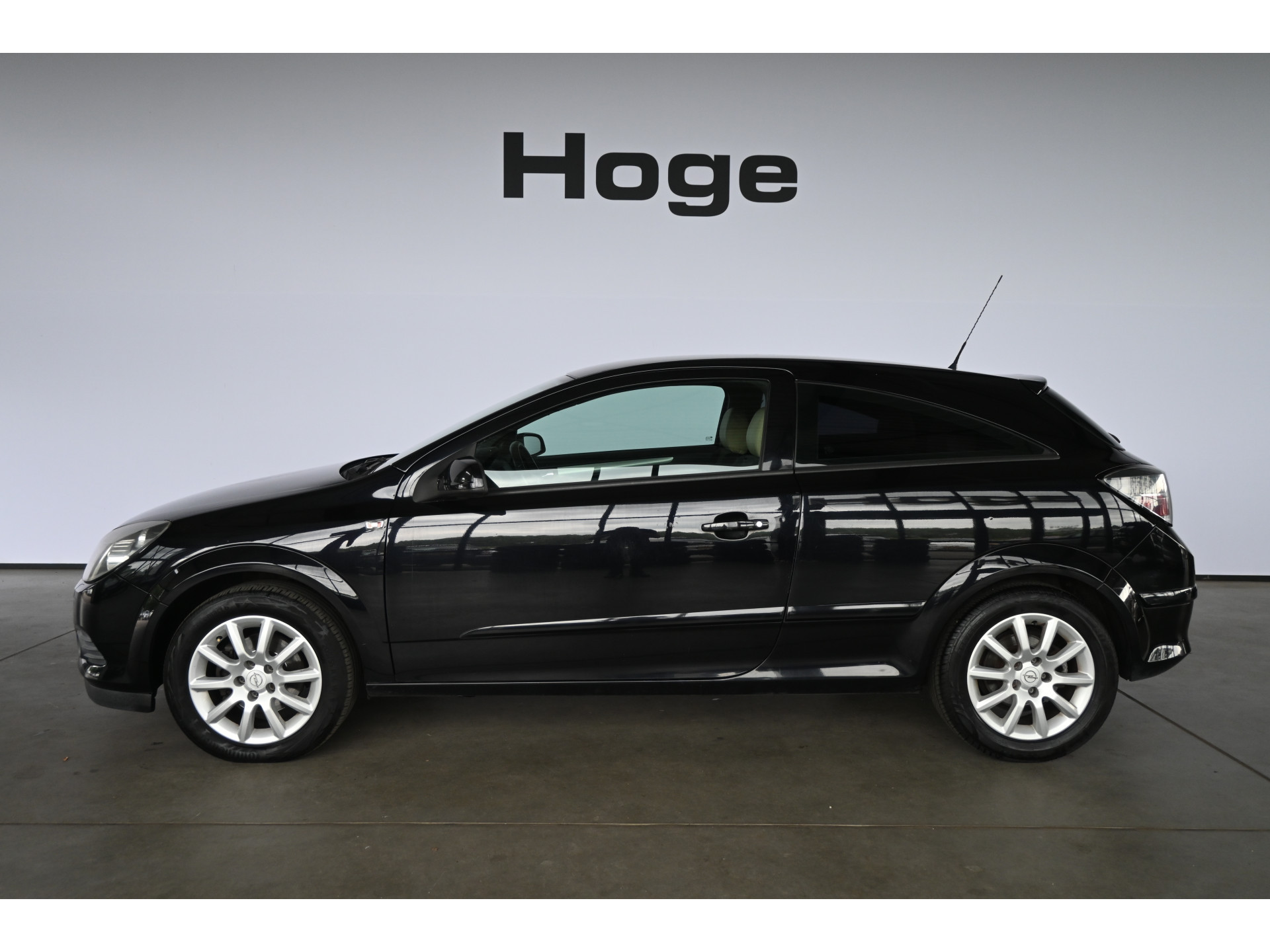 Opel Astra GTC 1.6 Sport Airco Cruise Control Trekhaak All in Prijs! Inruil Mogelijk!