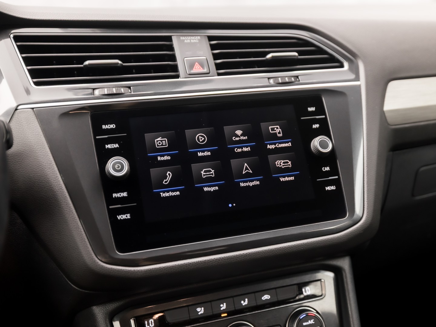 Volkswagen Tiguan Allspace 1.4 TSI Sportline 7 Persoons 150Pk Automaat (APPLE CARPLAY, GROOT NAVI, CLIMATE, GETINT GLAS, SPORTSTOELEN, PARKEERSENSOREN, ADAPTIVE CRUISE, NIEUWSTAAT)