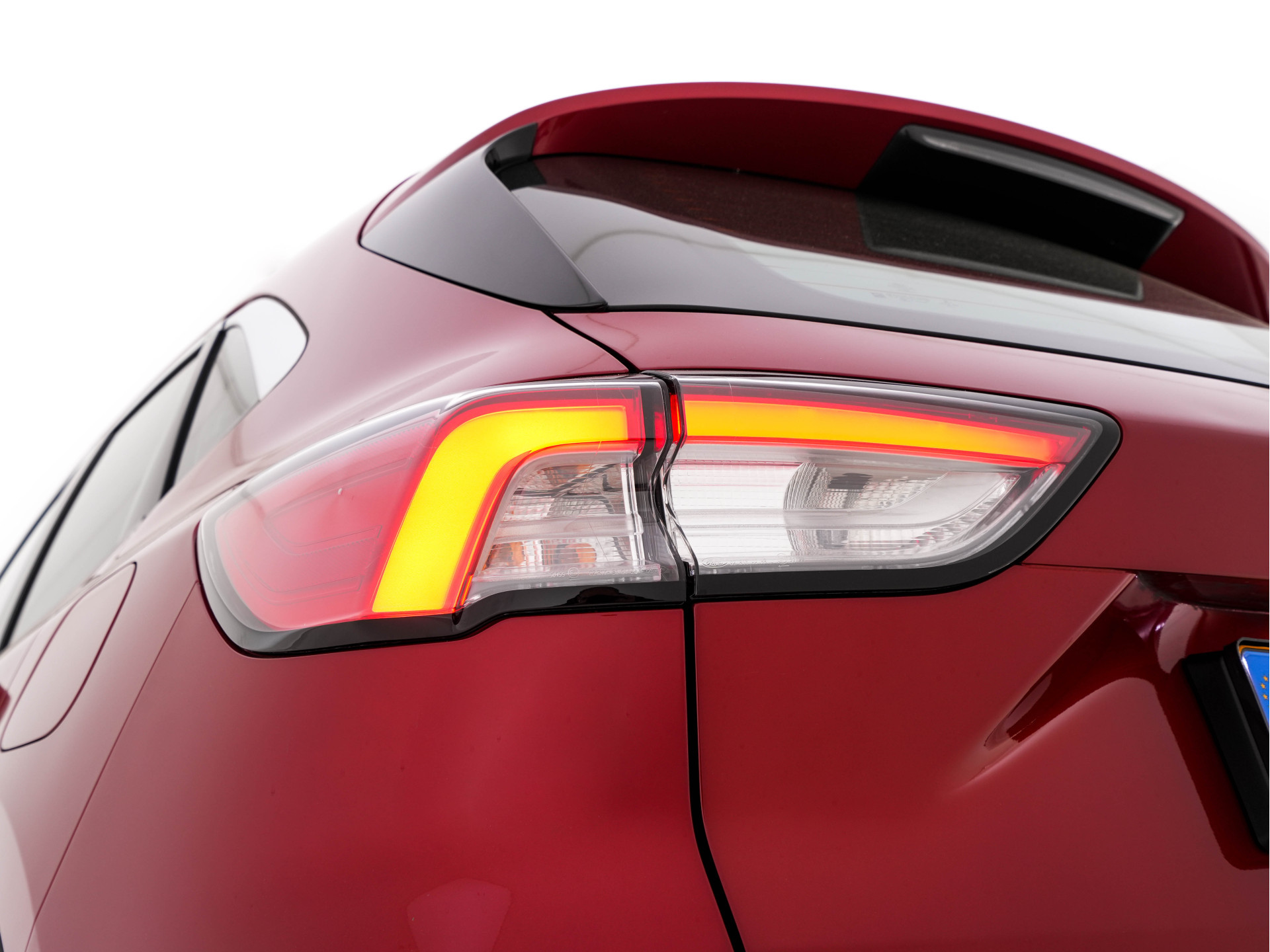 Ford Kuga 2.5 PHEV Titanium (INCL-BTW) *DIGI-COCKPIT | ADAPTIVE-CRUISE | BLINDSPOT | PARK-PILOT | CAMERA | NAVI-FULLMAP | HEATED-SEATS | COMFORT-SEATS | ECC | CARPLAY | PDC | DAB | LANE-ASSIST | 17''ALU*