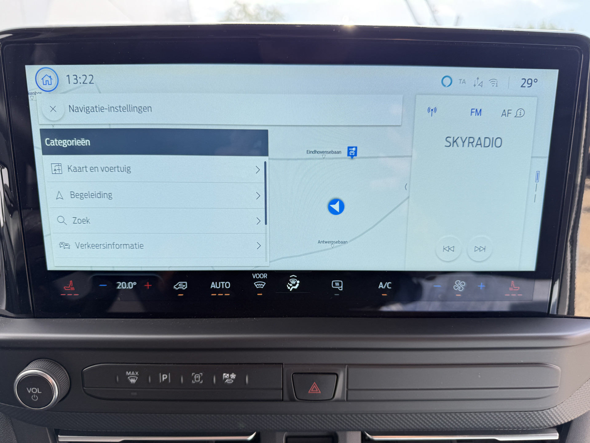 Ford e-Transit Custom 65 kWh 218PK Elektrisch 344km WLTP 2300kg Trekvermogen BEV Snelladen Stoelverwarming LED Cruise Control Camera Carplay Parkeersensoren v+a