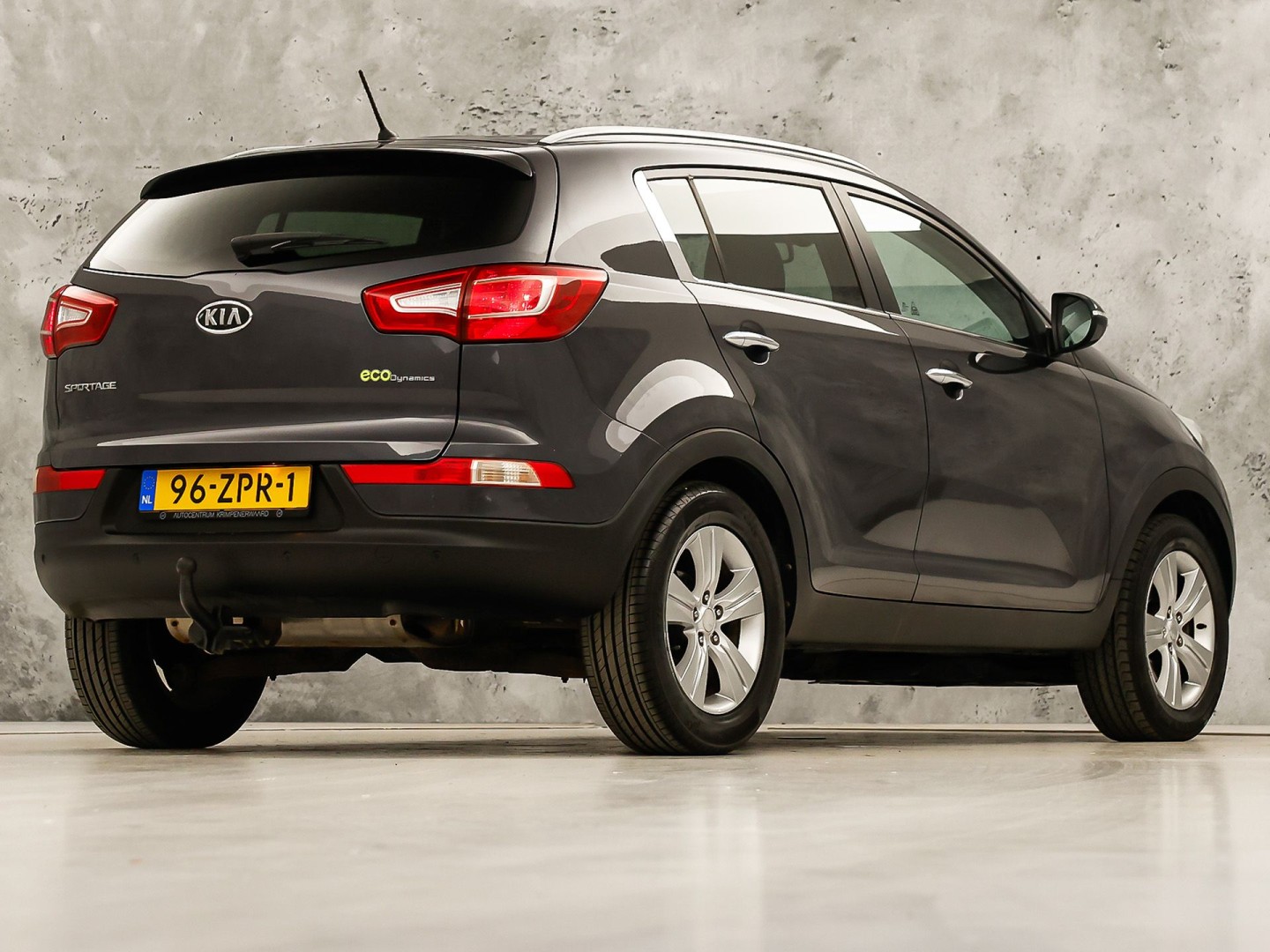 Kia Sportage 1.6 GDI SportPack (SCHERM, CLIMATE, GETINT GLAS, SPORTSTOELEN, TREKHAAK, PARKEERSENSOREN, CRUISE, NIEUWE APK, NIEUWSTAAT)