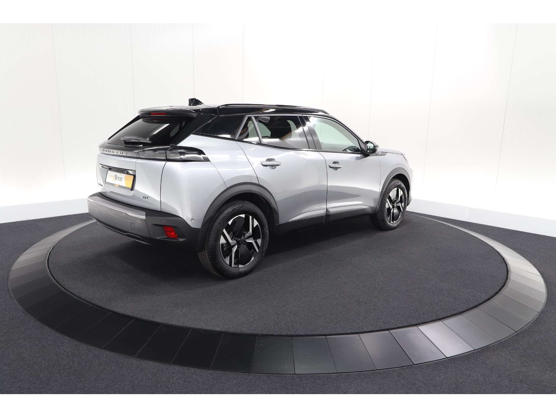 Peugeot e-2008 EV GT 50 kWh | 3 Fase | 360 Camera | Adaptieve Cruise Control | Dodehoekdetectie