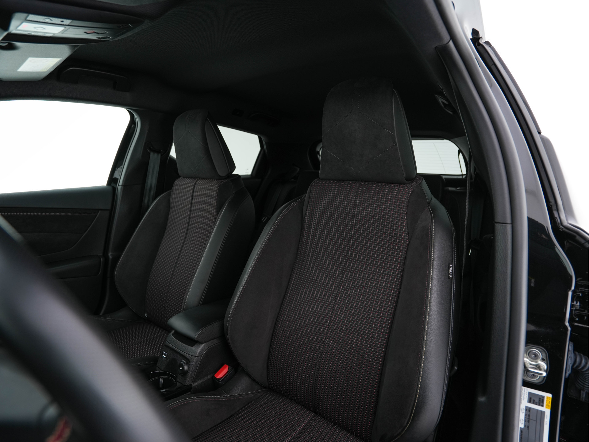 DS 3 Crossback E-Tense Performance Line+ 50 kWh [ 3-Fase ] {SOH-90%} (INCL-BTW) *LEATHER-FABRIC | MATRIX-LED | ADAPTIVE-CRUISE | DIGI-COCKPIT | HEATED-SPORTSEATS | CAMERA | KEYLESS | NAVI-FULLMAP | DAB+ | ECC | PDC | PRIVACY-GLASS | 18''ALU*