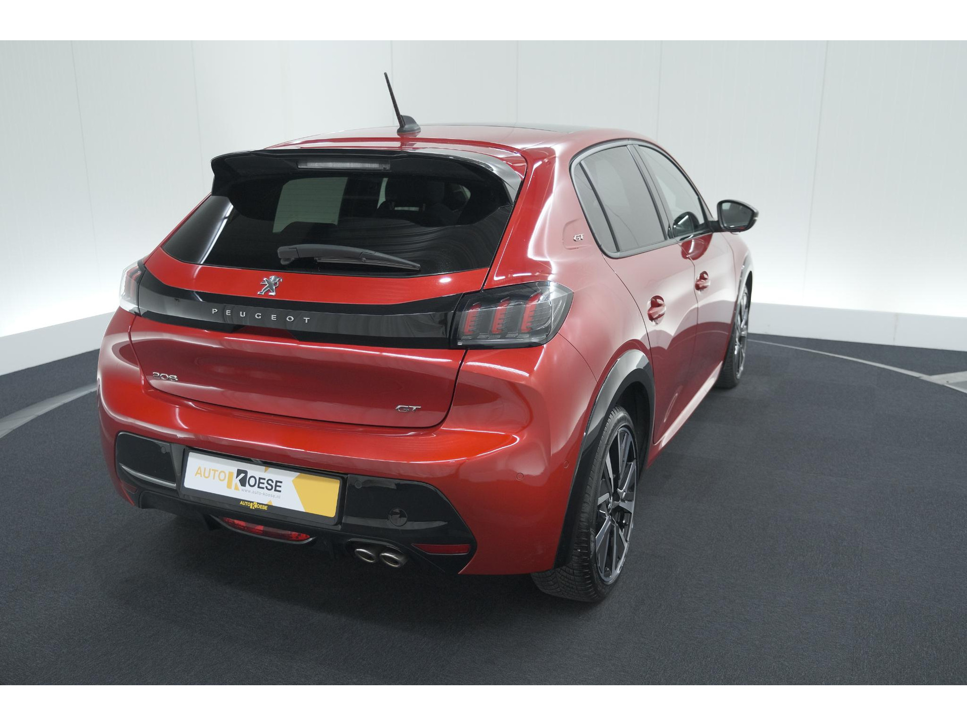Peugeot 208 PureTech 130 EAT8 GT | Panoramadak | Camera | Apple Carplay | Stoelverwarming