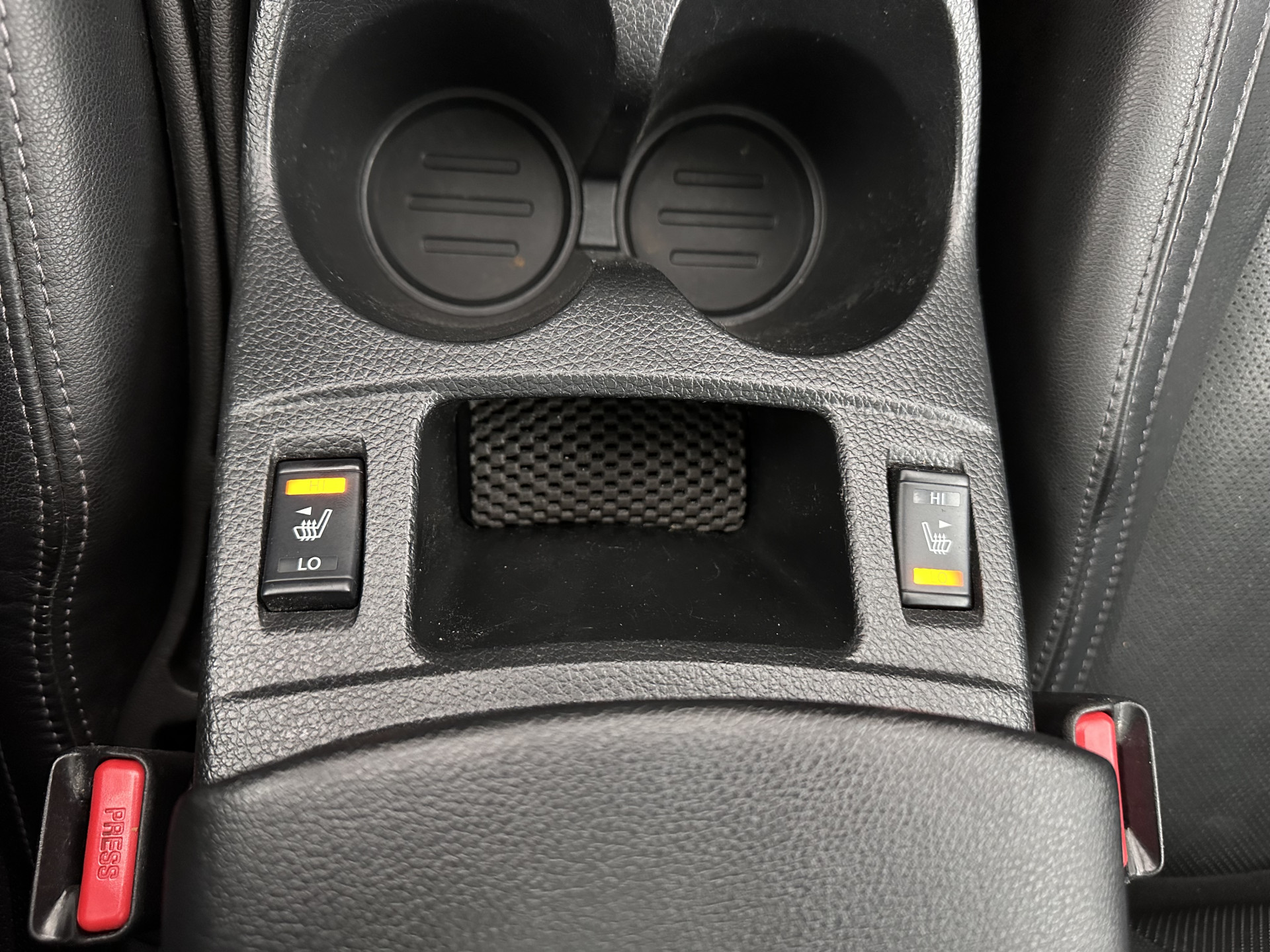 Nissan Qashqai 1.2 Tekna *PANO | FULL-LEATHER | TOP-VIEW | BLIND-SPOT | NAVI-FULLMAP | HEATED-COMFORTSEATS | KEYLESS | DAB+ | PRIVACY-GLASS | 19''ALU | TOWBAR*