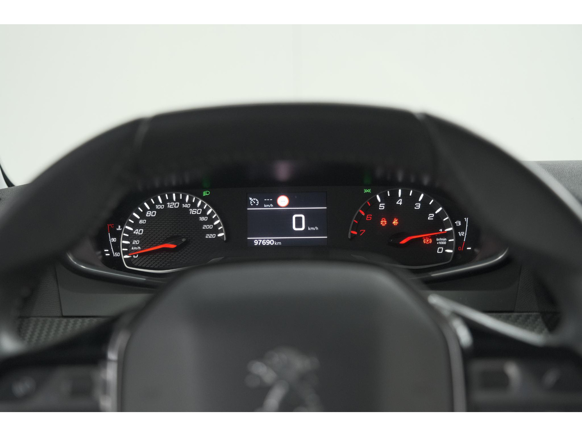 Peugeot 208 PureTech 100 Allure Pack | Parkeersensoren | Apple Carplay | Stoelverwarming