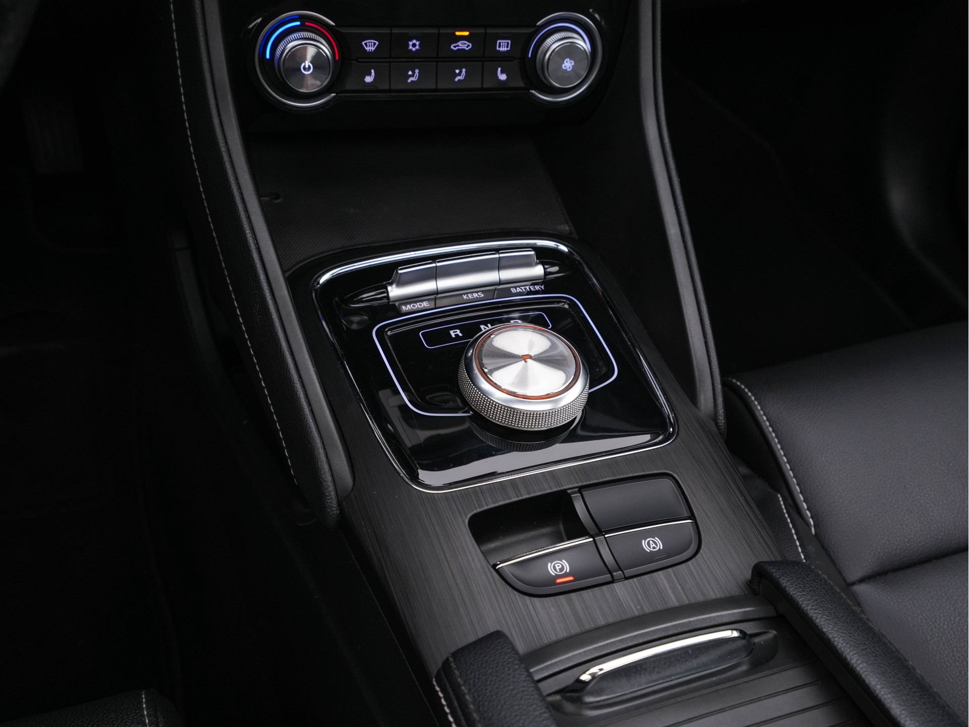 MG ZS EV Luxury 45 kWh {SOH-89%} (INCL-BTW) *PANO | LEATHER | CCS-FASTLOADER | KEYLESS | NAVI-FULLMAP | ADAPTIVE-CRUISE | CAMERA | HEATED-SPORT-SEATS | CARPLAY | BLINDSPOT | DAB | LANE-ASSIST | 17"ALU*