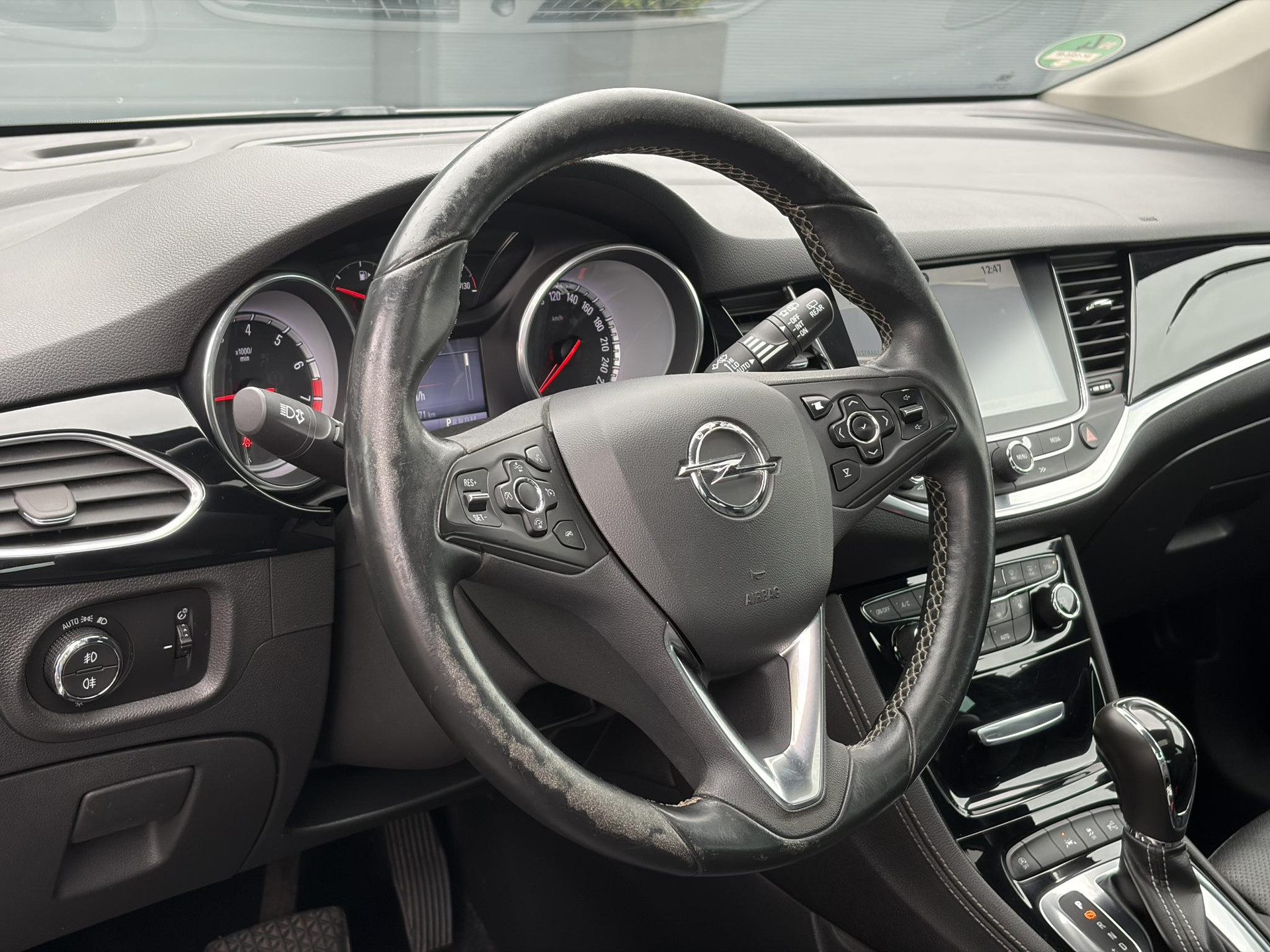 Opel Astra 1.4 Innovation ✓150pk✓Camera✓2e Eigenaar✓Carplay✓Pano✓Stoelverw✓Stuurverw✓Leder✓Navi✓Trekhaak✓Net beurt gehad✓Automaat✓Keyless✓Clima✓Cruise✓Pdc V+A✓105pk✓N.A.P✓17''Lm velgen✓Rijstrooksensor✓Apk tot 09-2027