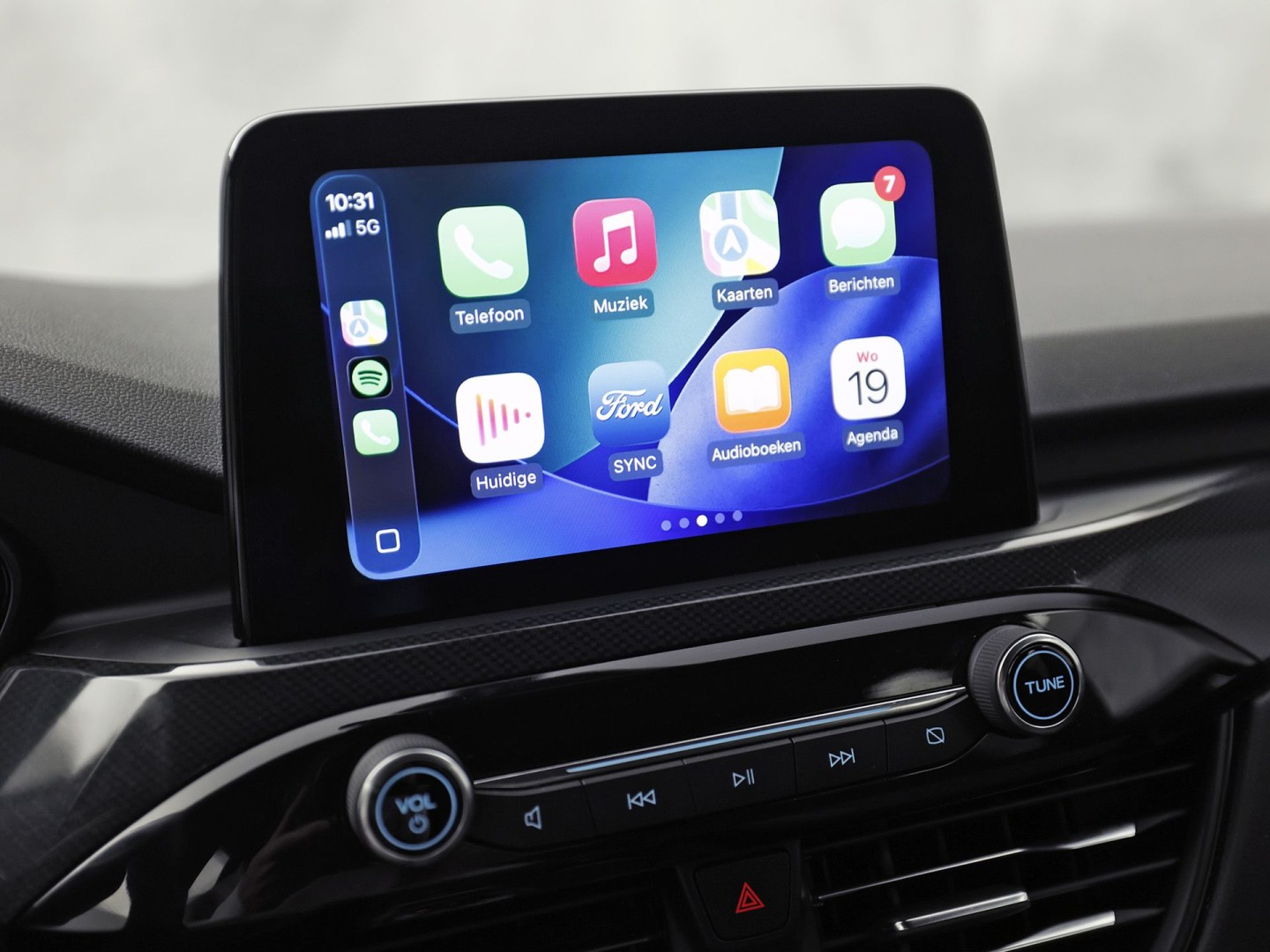 Ford Kuga 2.5 PHEV ST-Line X 225Pk Automaat (VIRTUAL COCKPIT, BANG&OLUFSEN, APPLE CARPLAY, ELEK SPORTSTOELEN, LEDER/ALCANTARA, CAMERA, ELEK ACHTERKLEP, KEYLESS, NIEUWSTAAT)