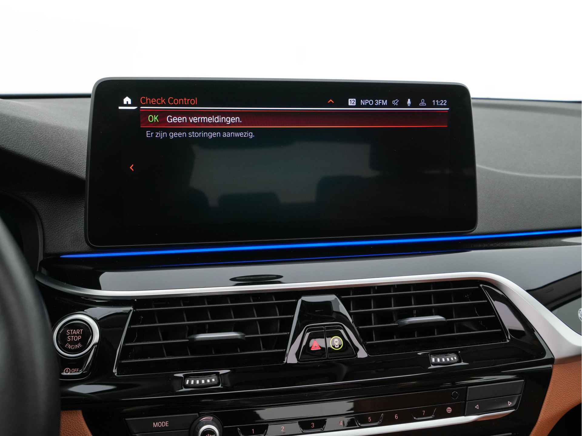 Alpina BMW ALPINA D5 S "Limousine nr.121" ALLRAD Aut. *PANO | LEATHER | HARMAN/KARDON | FULL-LED | ADAPTIVE-CRUISE | MEMORY-PACK | DIGI-COCKPIT | CAMERA | NAVI-FULLMAP | HEATED-COMFORTSEATS | AMBIENTLIGHT | SHIFTPADDLES |  TOWBAR | DAB | ..