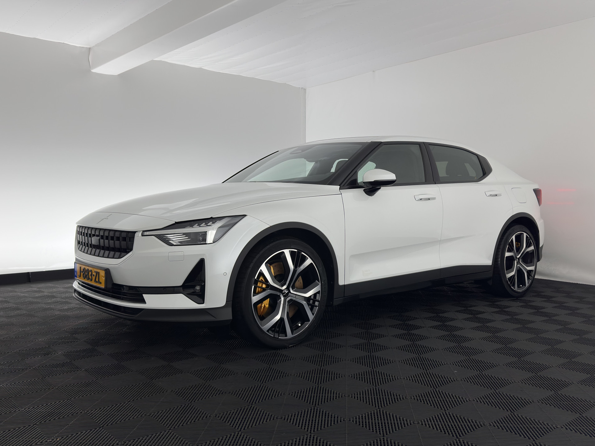 Polestar 2 Long Range Dual Motor Perfomance 78 kwh [ 3-Fase ]  { SOH-95% } (INCL-BTW) Aut. *PANO | NAVI-FULLMAP | HARMAN/KARDON-AUDIO | FULL-LED | KEYLESS | DIGI-COCKPIT | MEMORY-PACK |  CARPLAY | DAB+ | HEATED-SPORTSEATS | TOPVIEW | ADAPTIVE-CRUISE |  20