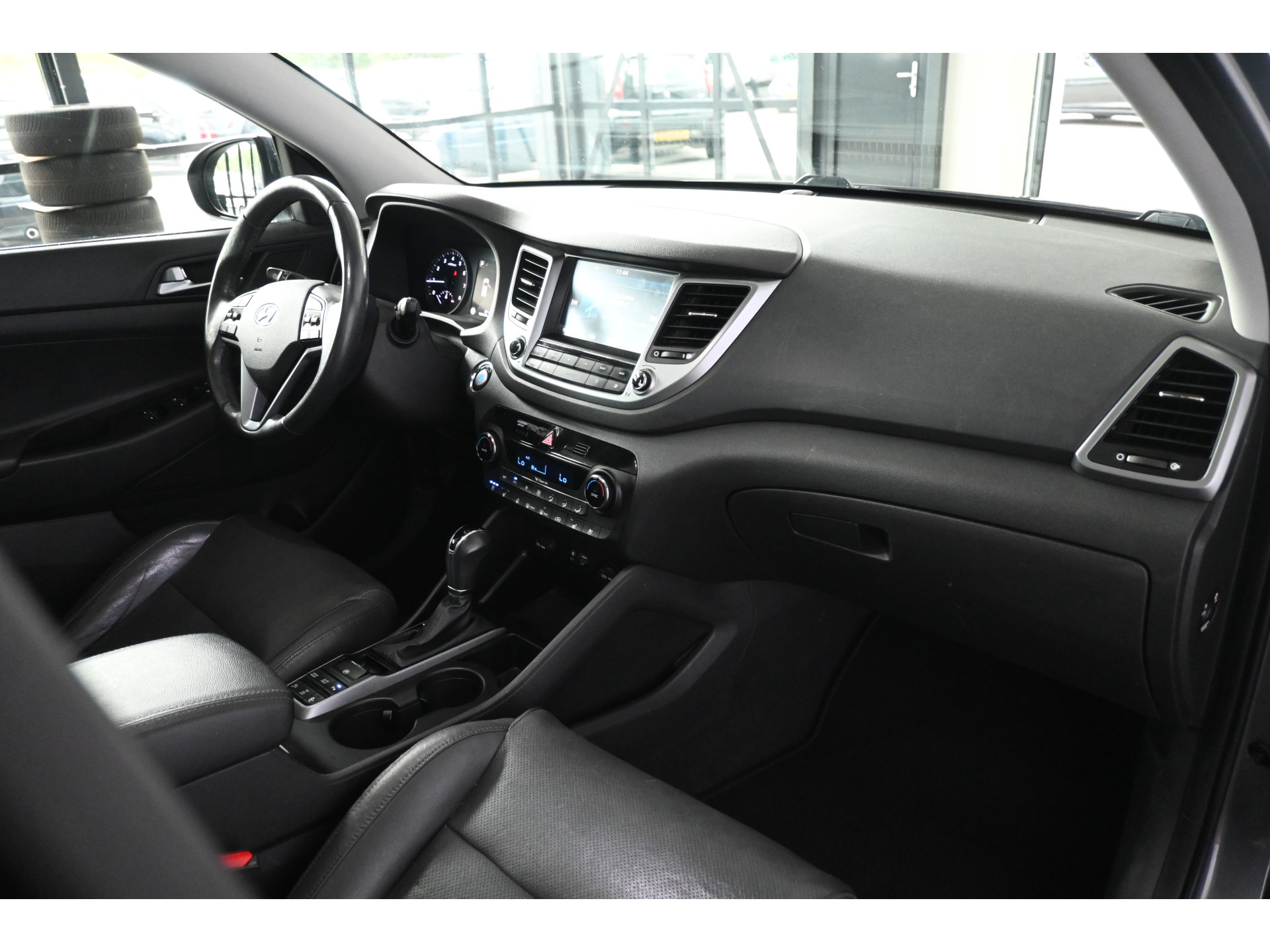 Hyundai Tucson 1.6 T-GDi Comfort 4WD Automaat Cruise Clima Trekhaak Panoramadak Stoelverwarming Goed Onderhouden! Inruil Mogelijk!