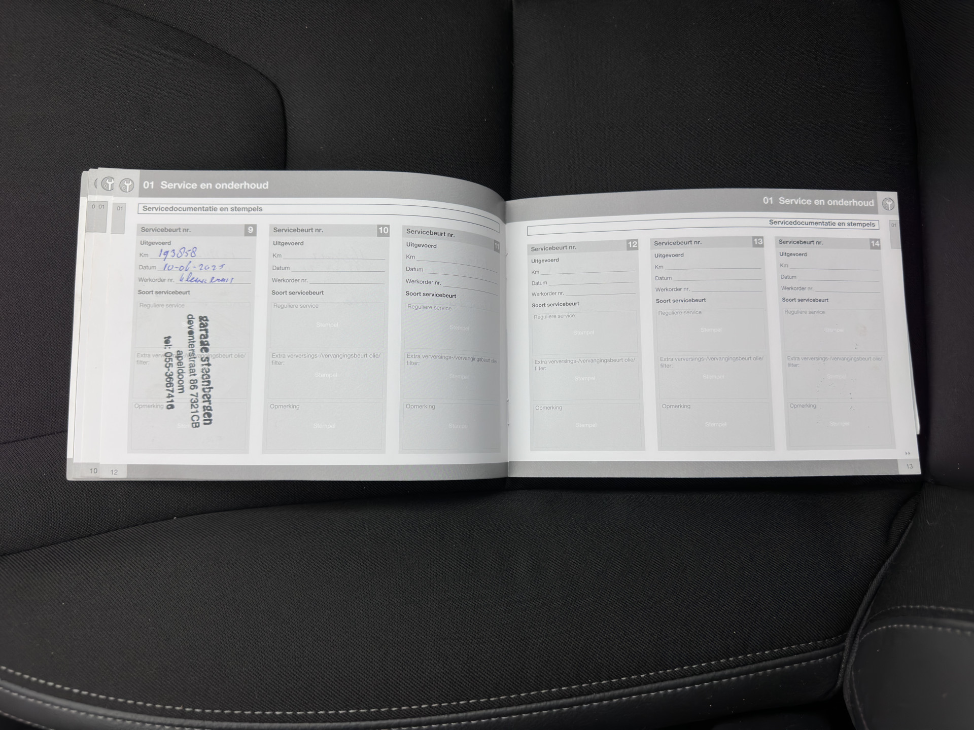 Volvo V60 2.4 D6 AWD Plug-In Hybrid Momentum Aut. *PANO | LEATHER-FABRIC | NAVI-FULLMAP | HEATED-COMFORTSEATS | ECC | PDC | CRUISE | TOWBAR | 17''ALU*