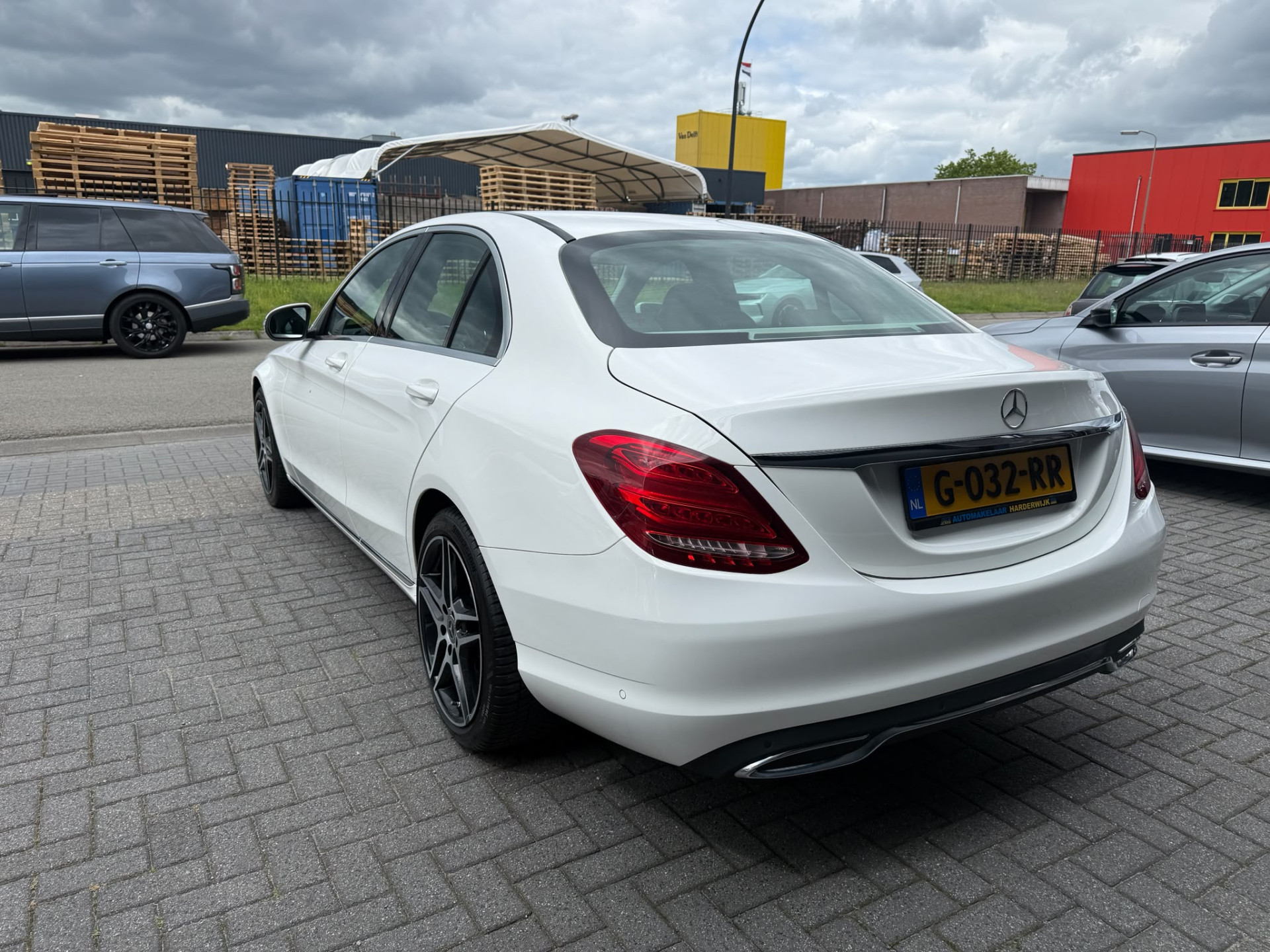 Mercedes-Benz C-klasse 200 Premium Plus | 1E EIGENAAR | 3/6/12MND GARANTIE| LED | CRUISE | SFEER | STOELVERWM. | NAVI |