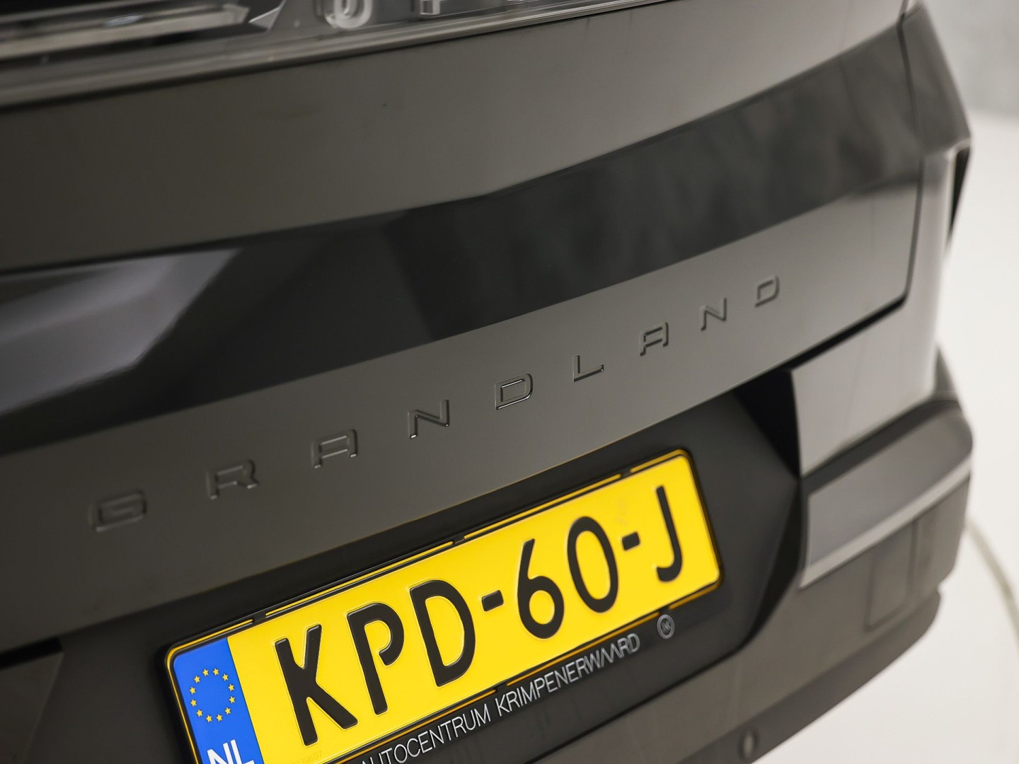Opel Grandland X 1.2 Turbo Hybrid Sport Automaat (VIRTUAL COCKPIT, APPLE CARPLAY, GROOT NAVI, GETINT GLAS, SPORTSTOELEN, ADAPTIVE CRUISE, KEYLESS, SPORTSTUUR, GETINT GLAS, NIEUWSTAAT)