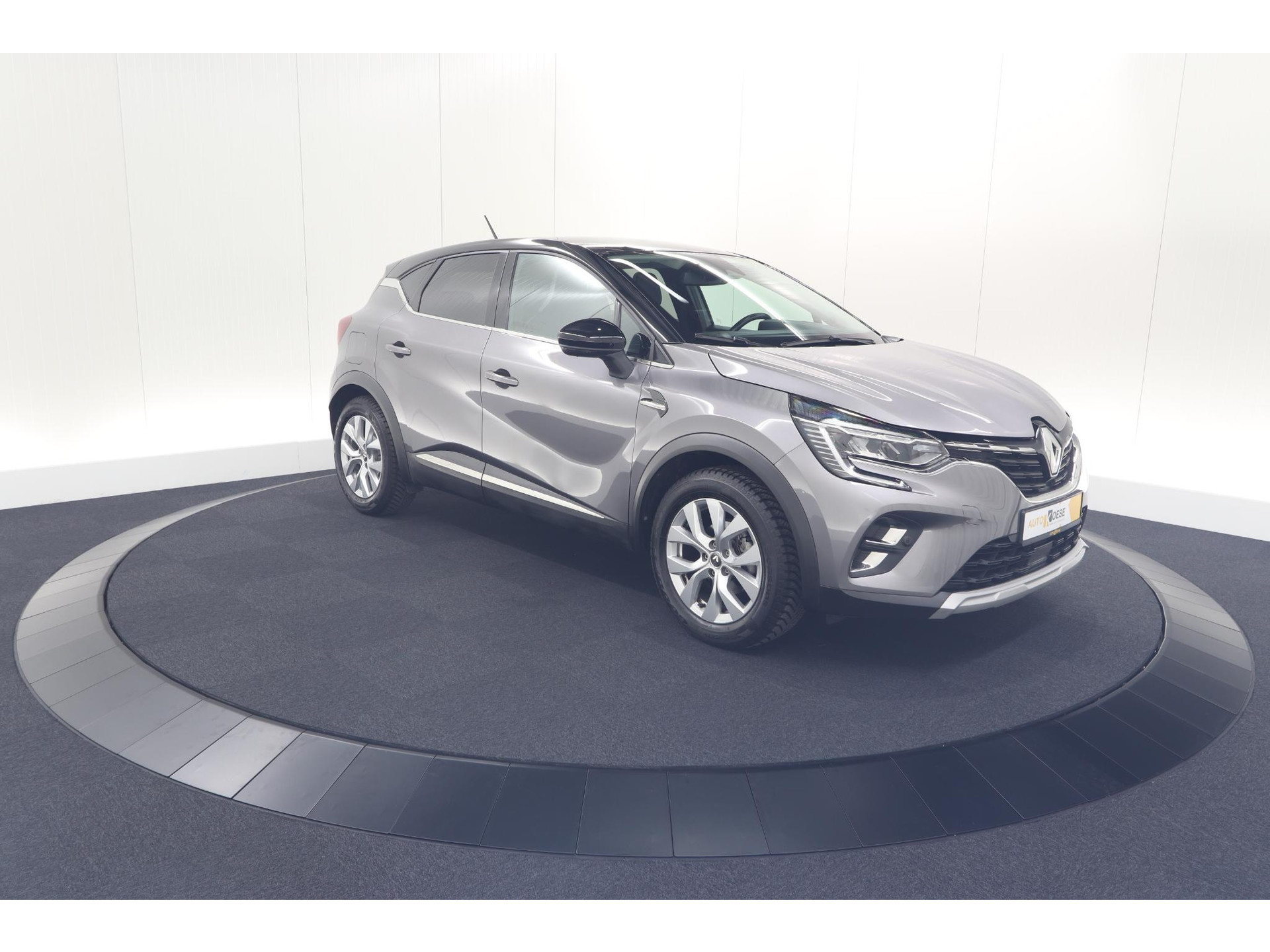 Renault Captur TCe 100 Intens | Trekhaak | Camera | Navigatie | Parkeersensoren