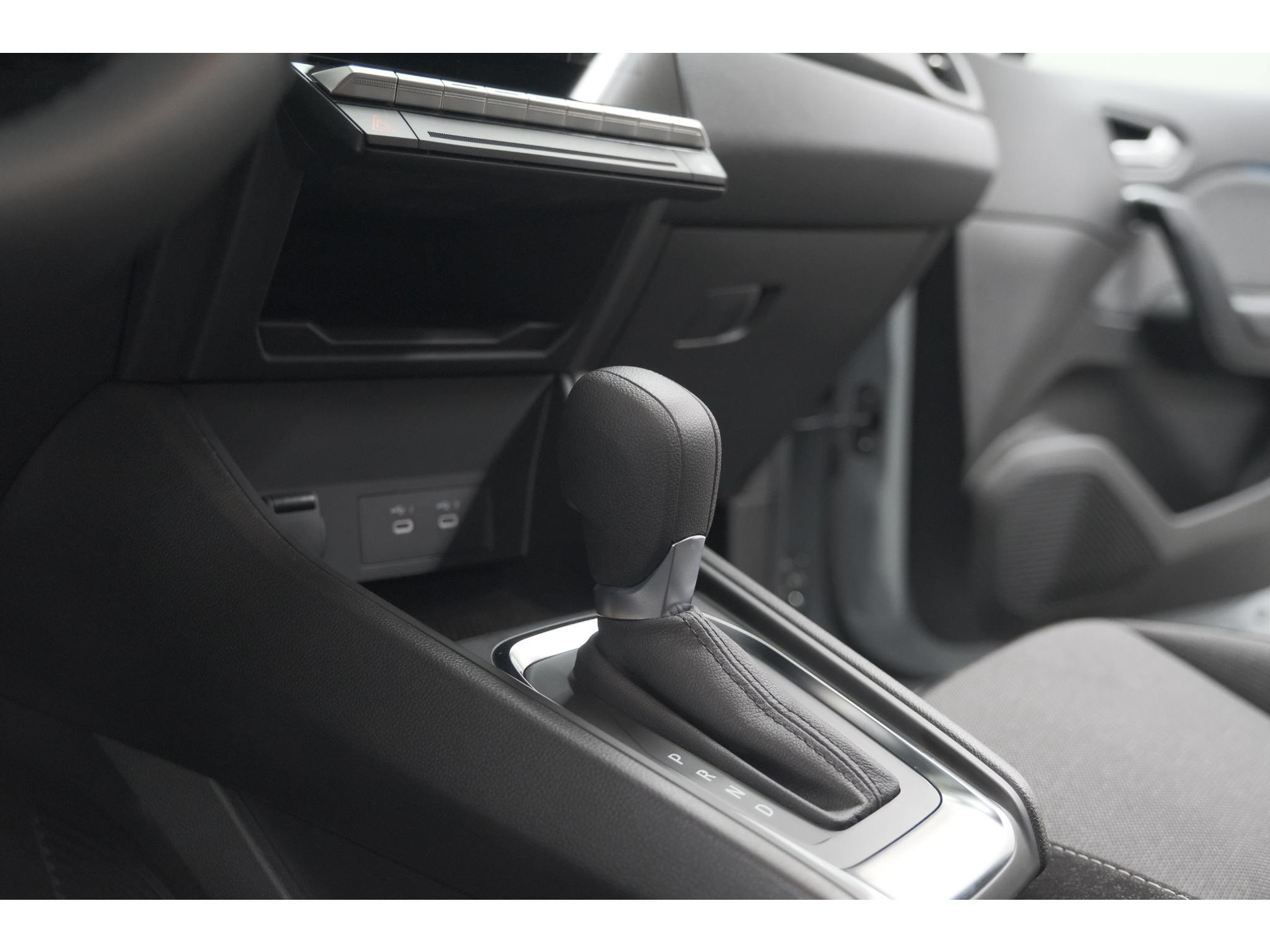 Renault Captur Mild Hybrid 160 EDC Techno | Camera | Navigatie | Apple Carplay | Pack Full Screen