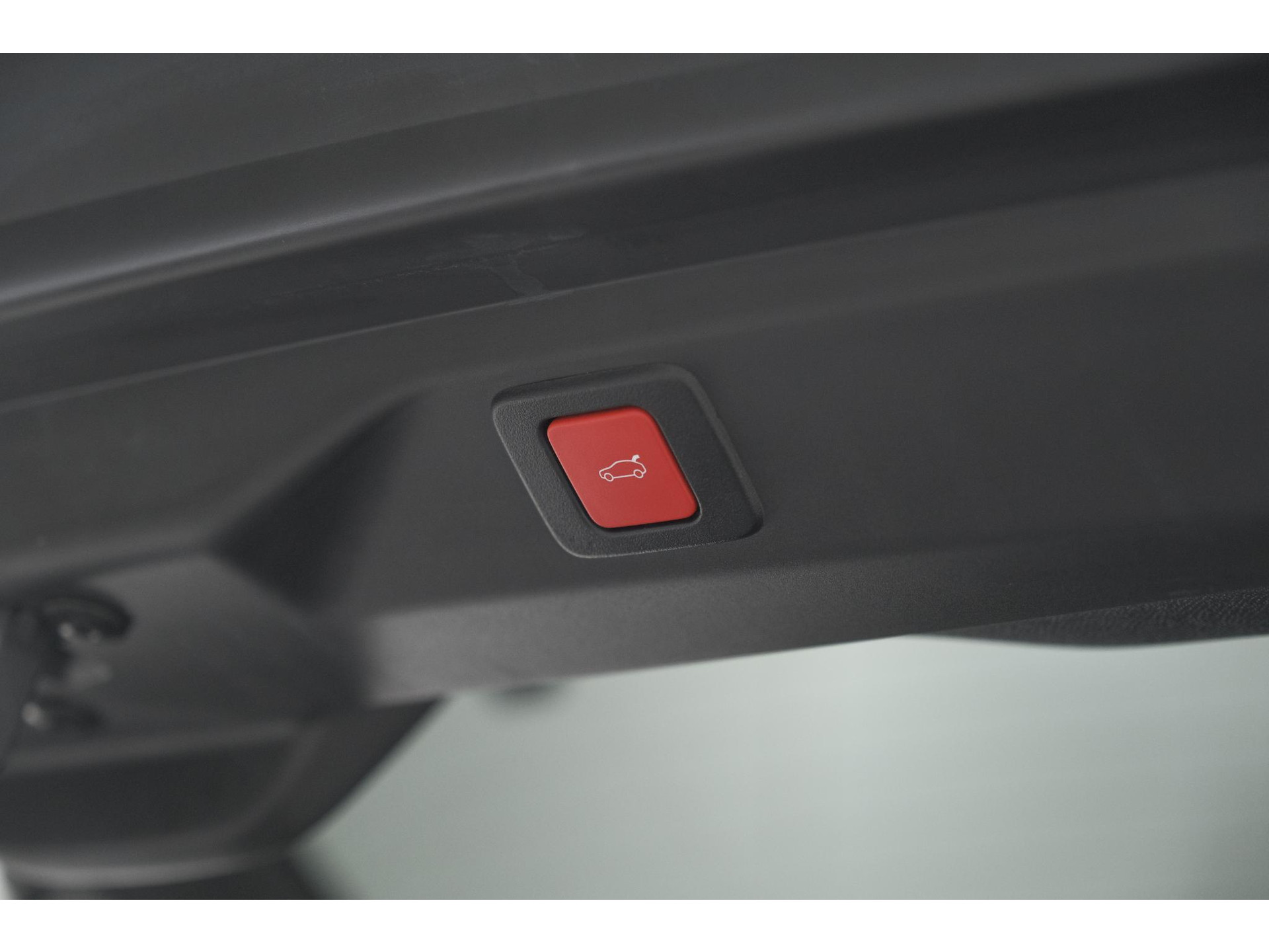 Peugeot 3008 1.2 Hybrid 145 GT | Adaptieve Cruise Control | Elektrische Kofferklep | Alcantara Stoelen | Camera