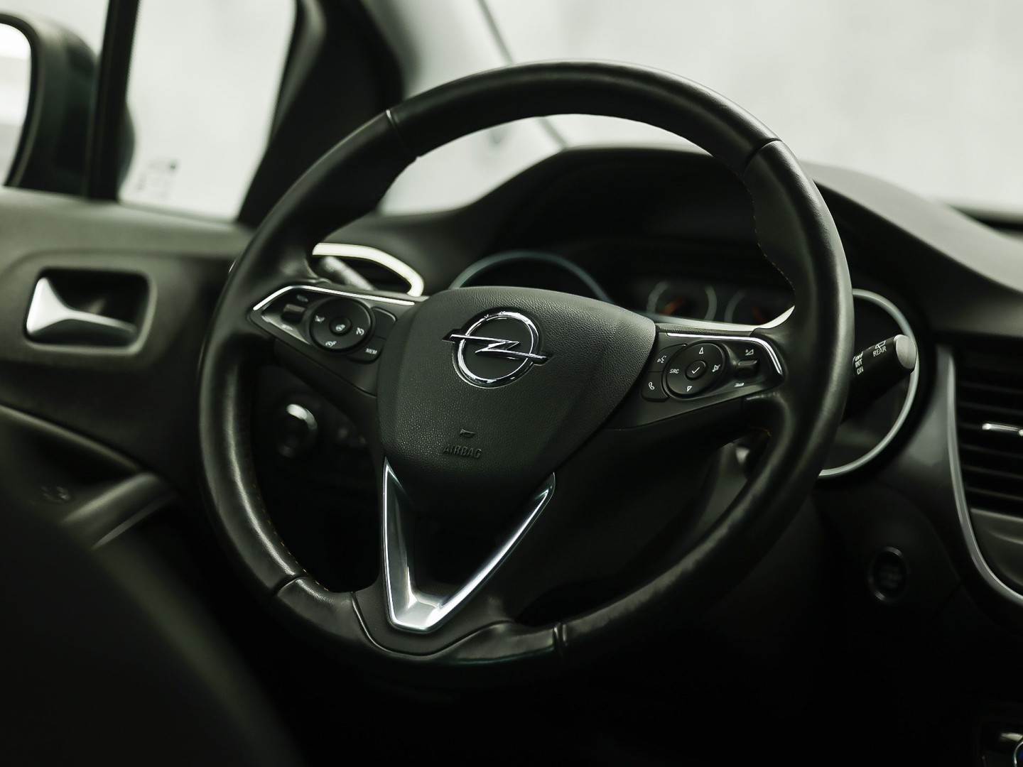 Opel Crossland X 1.2 Turbo Innovation (APPLE CARPLAY, GROOT NAVI, CLIMATE, STUUR/STOELVERWARMING, 360 CAMERA, SPORTSTOELEN, GETINT GLAS, CRUISE, LM VELGEN, NIEUWSTAAT)