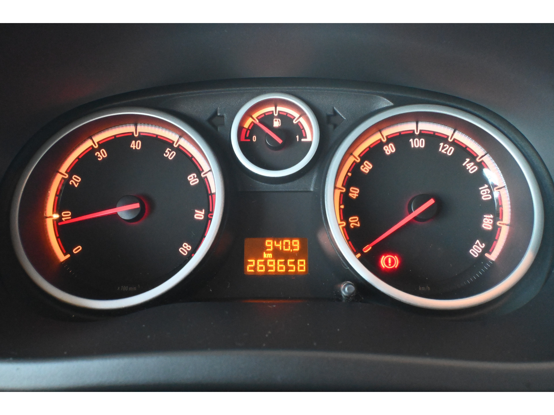 Opel Corsa 1.4-16V Enjoy BIJGELUID IN MOTOR Airco Stuur/Stoelverwarming All in Prijs! Inruil Mogelijk!
