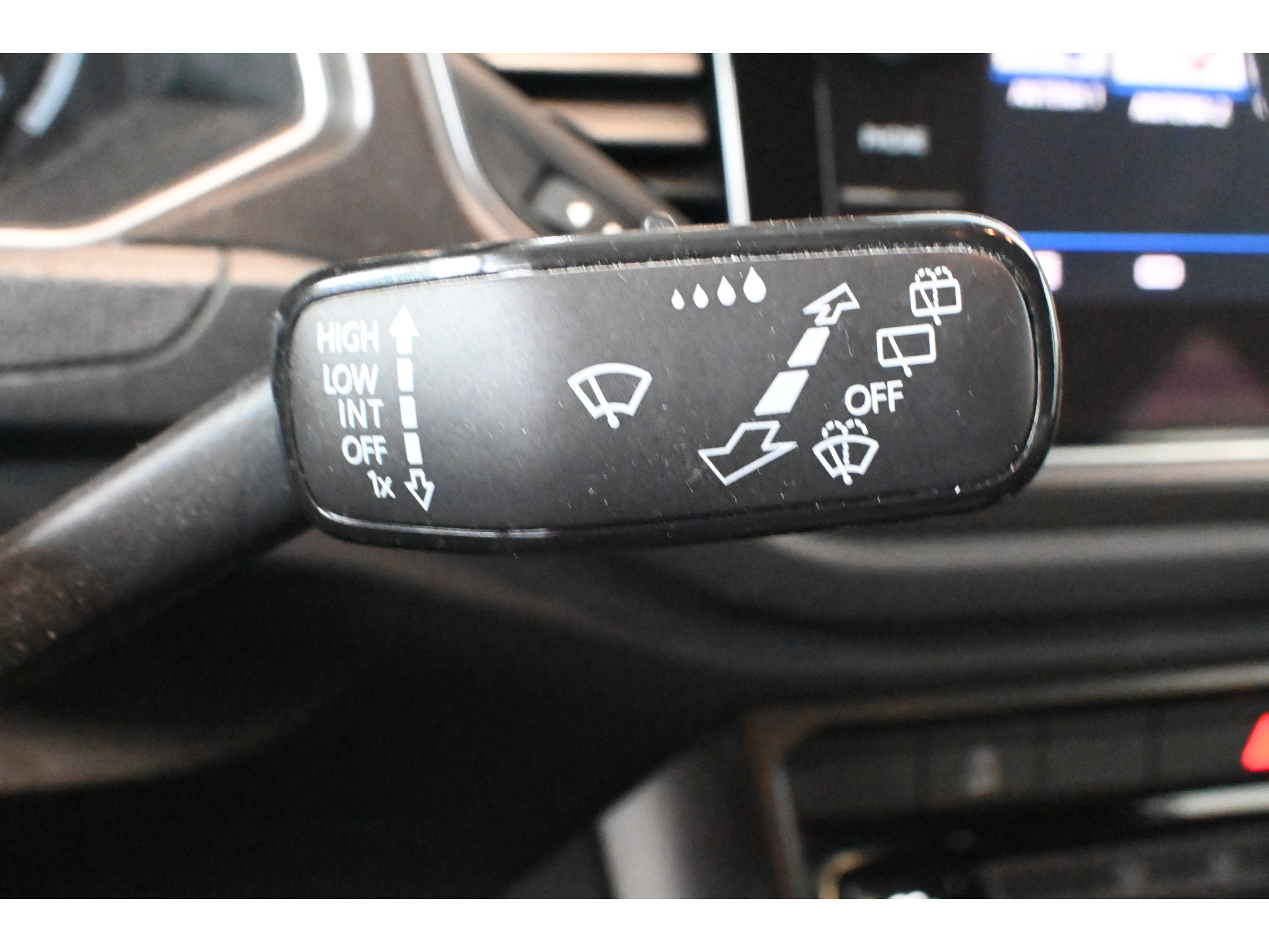Volkswagen T-Roc 1.5 TSI Style Automaat Clima Carplay Cruise Control Trekhaak Rijklaarprijs! Inruil Mogelijk!