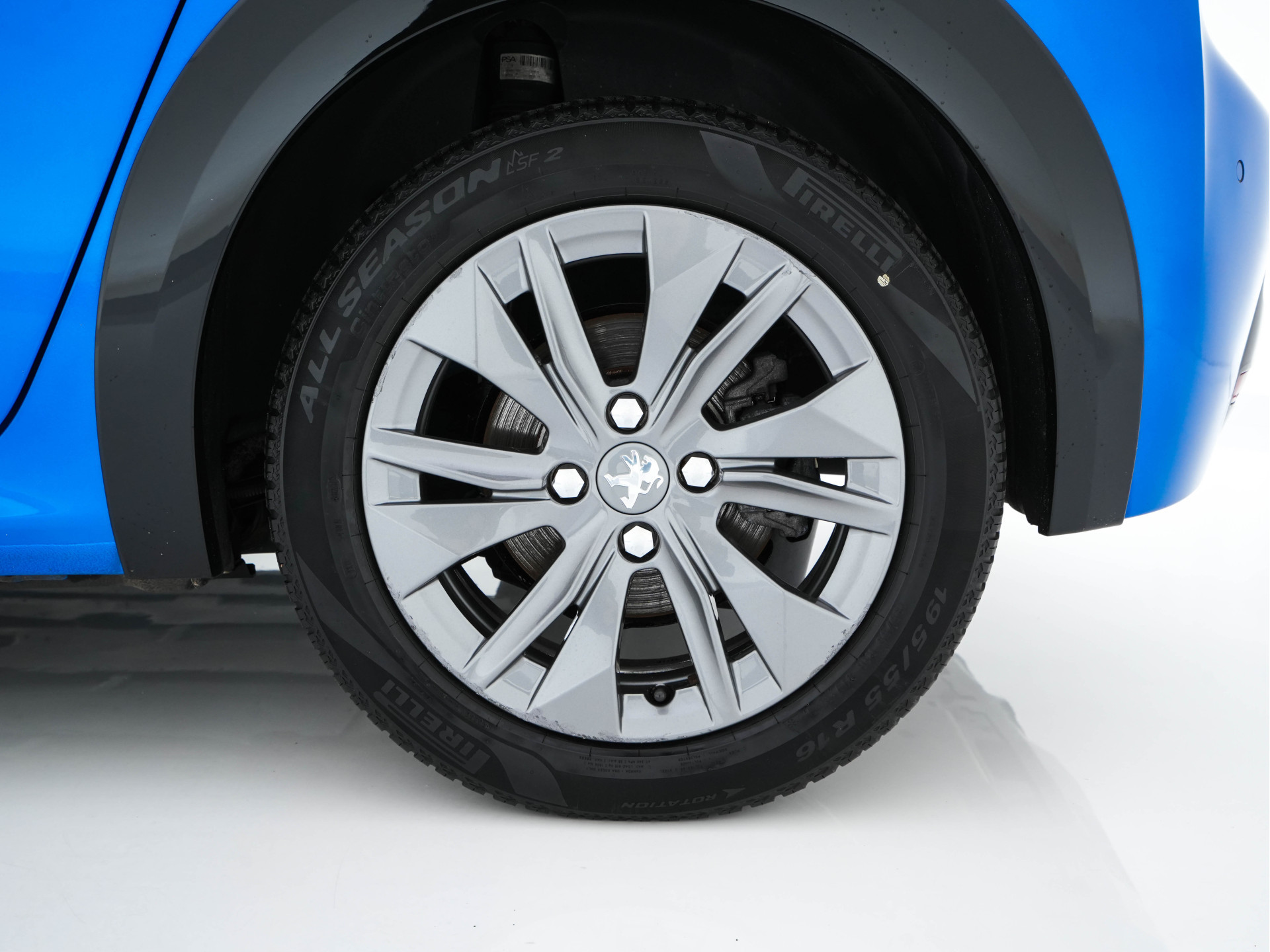 Peugeot e-208 EV Allure 50 kWh {SOH-91%} Aut *HEATPUMP | FULL-LED | DIGI-COCKPIT | BLINDSPOT | CAMERA | NAVI-FULLMAP | LANE-ASSIST | KEYLESS | DAB | CCS-FASTLOADER | TOPVIEW | AMBIENTLIGHT | PRIVACYGLASS | 17"ALU*