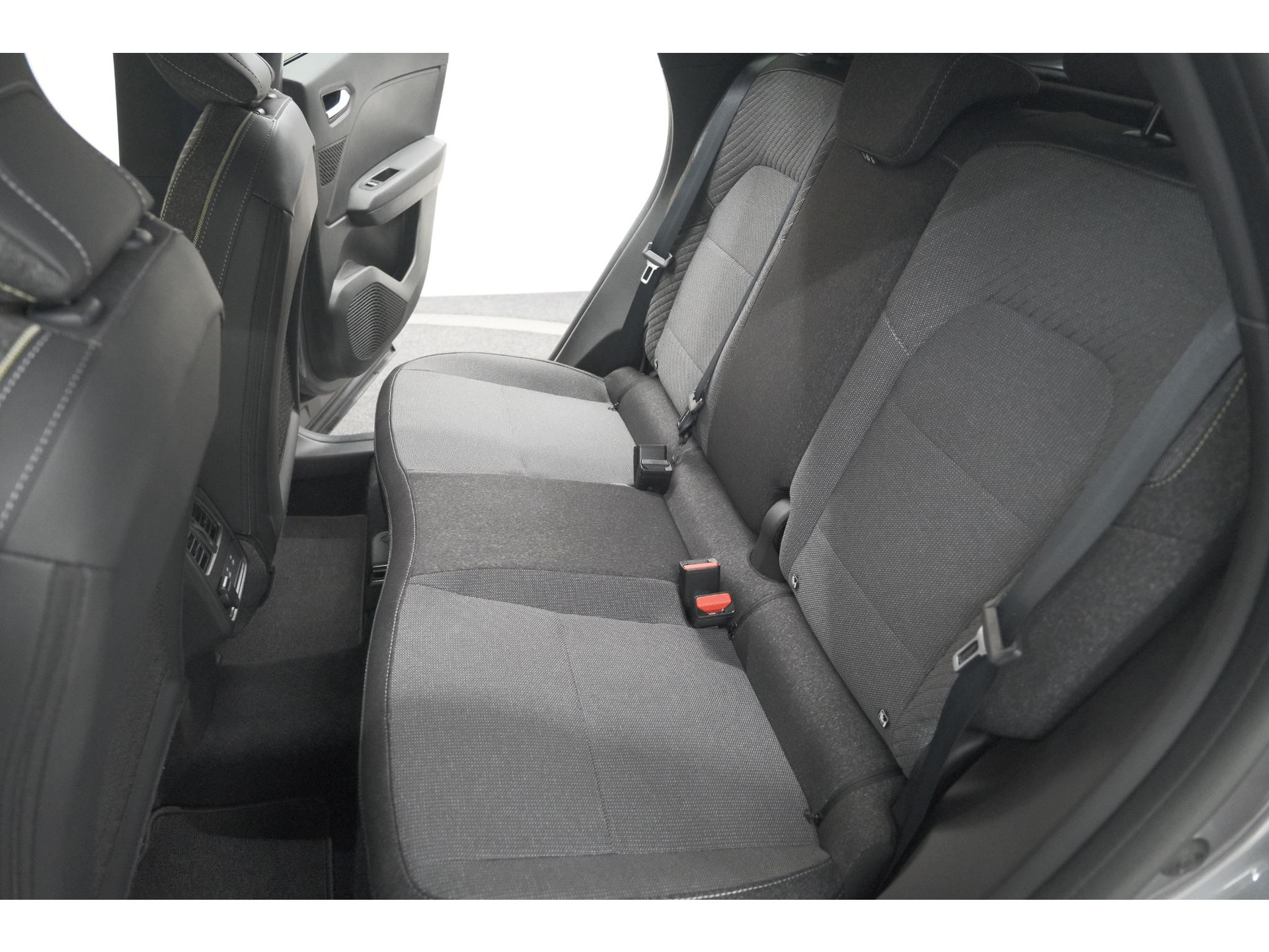 Renault Captur Mild Hybrid 160 EDC Techno | Pack Winter | Camera | Adaptieve Cruise Control | Apple Carplay