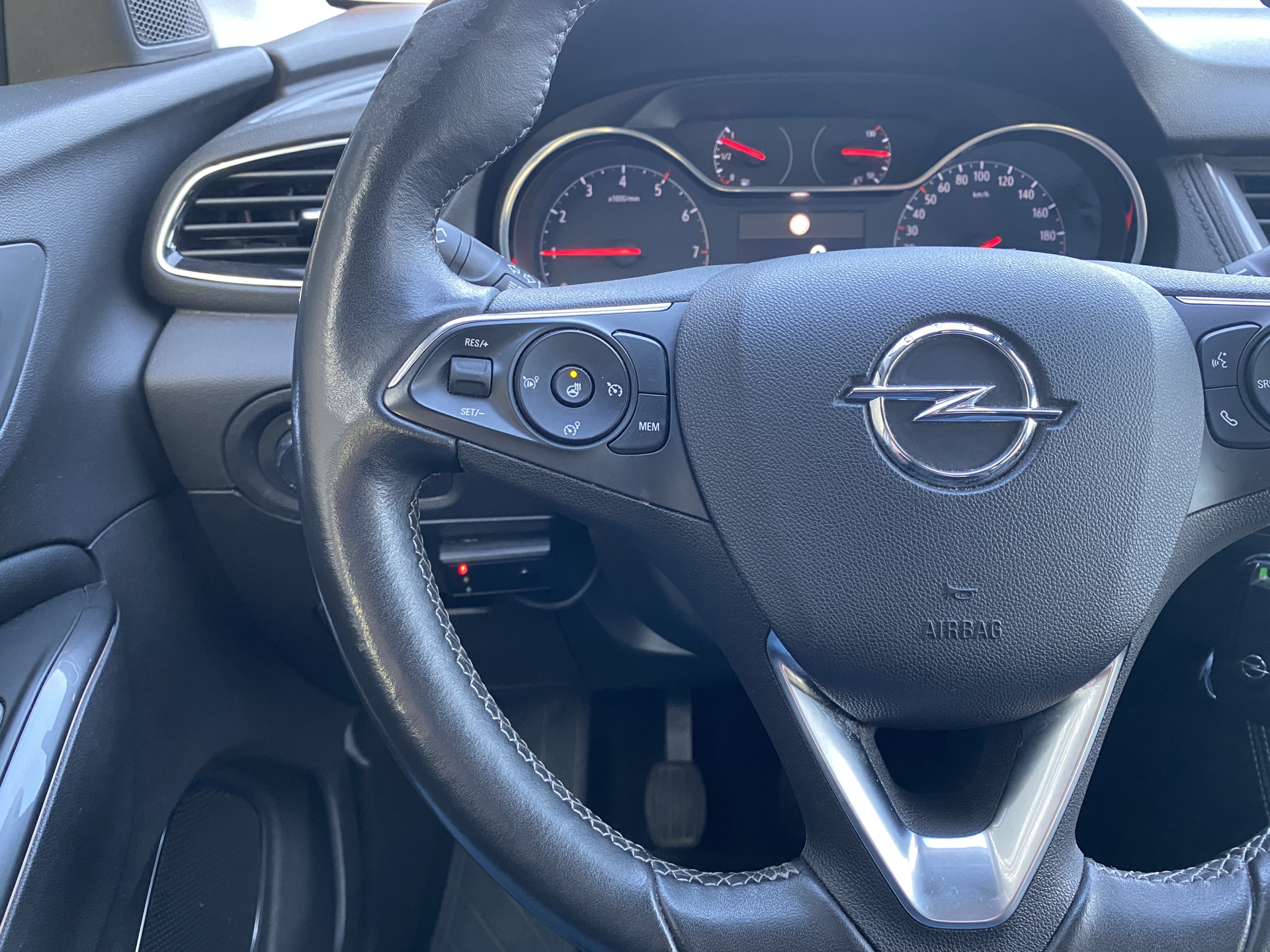 Opel Grandland X 1.2 Turbo Business Executive 130 pk | 1e eigenaar | dealer onderh. | leder interieur | navigatie | camera | carplay