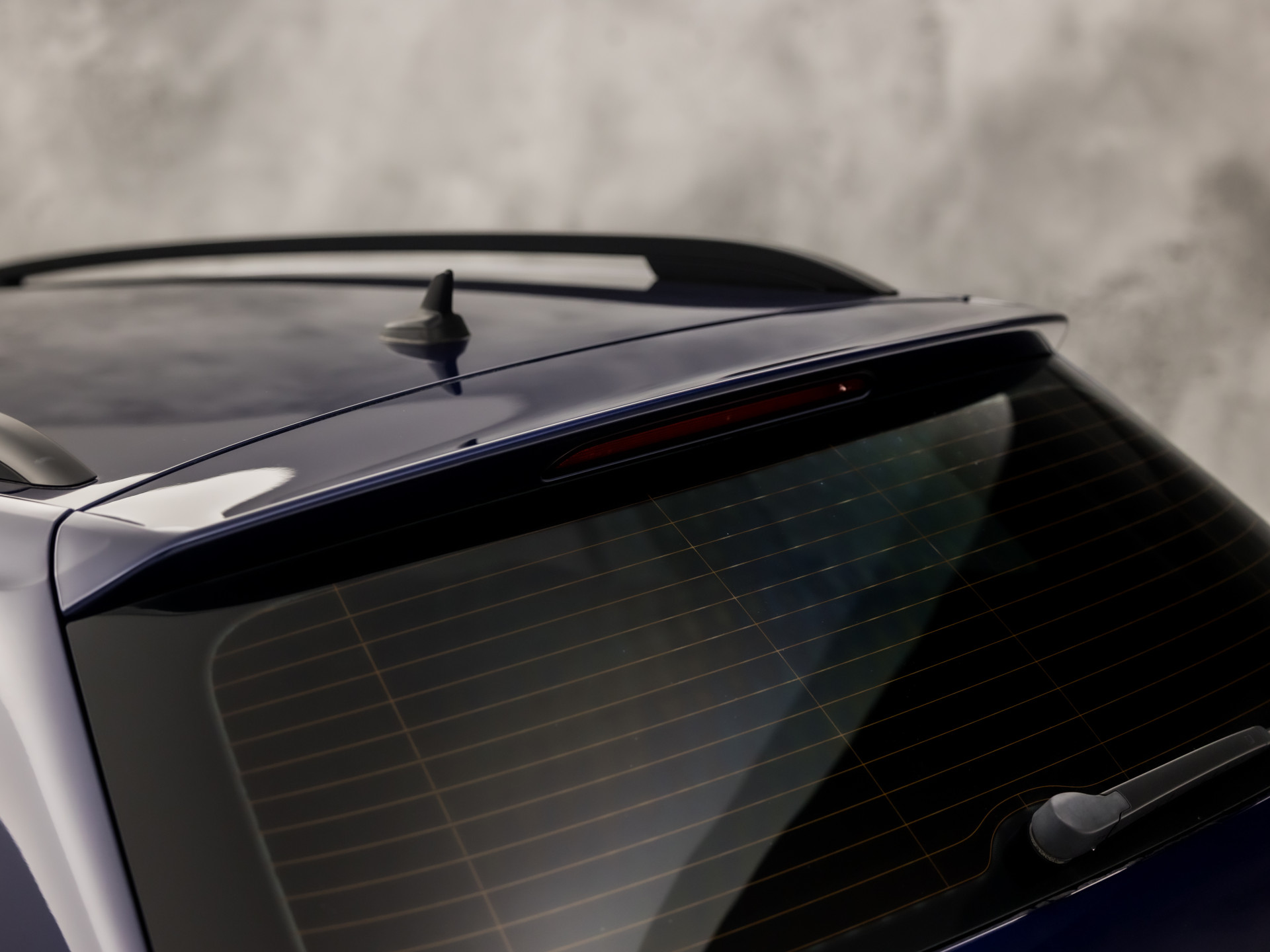 Volkswagen Golf Variant 1.0 TSI Sportline 116Pk Automaat (GROOT NAVI, APPLE CARPLAY, CLIMATE, ADAPTIVE CRUISE, PARKEERSENSOREN, LM VELGEN, NIEUWE APK, NIEUWSTAAT)