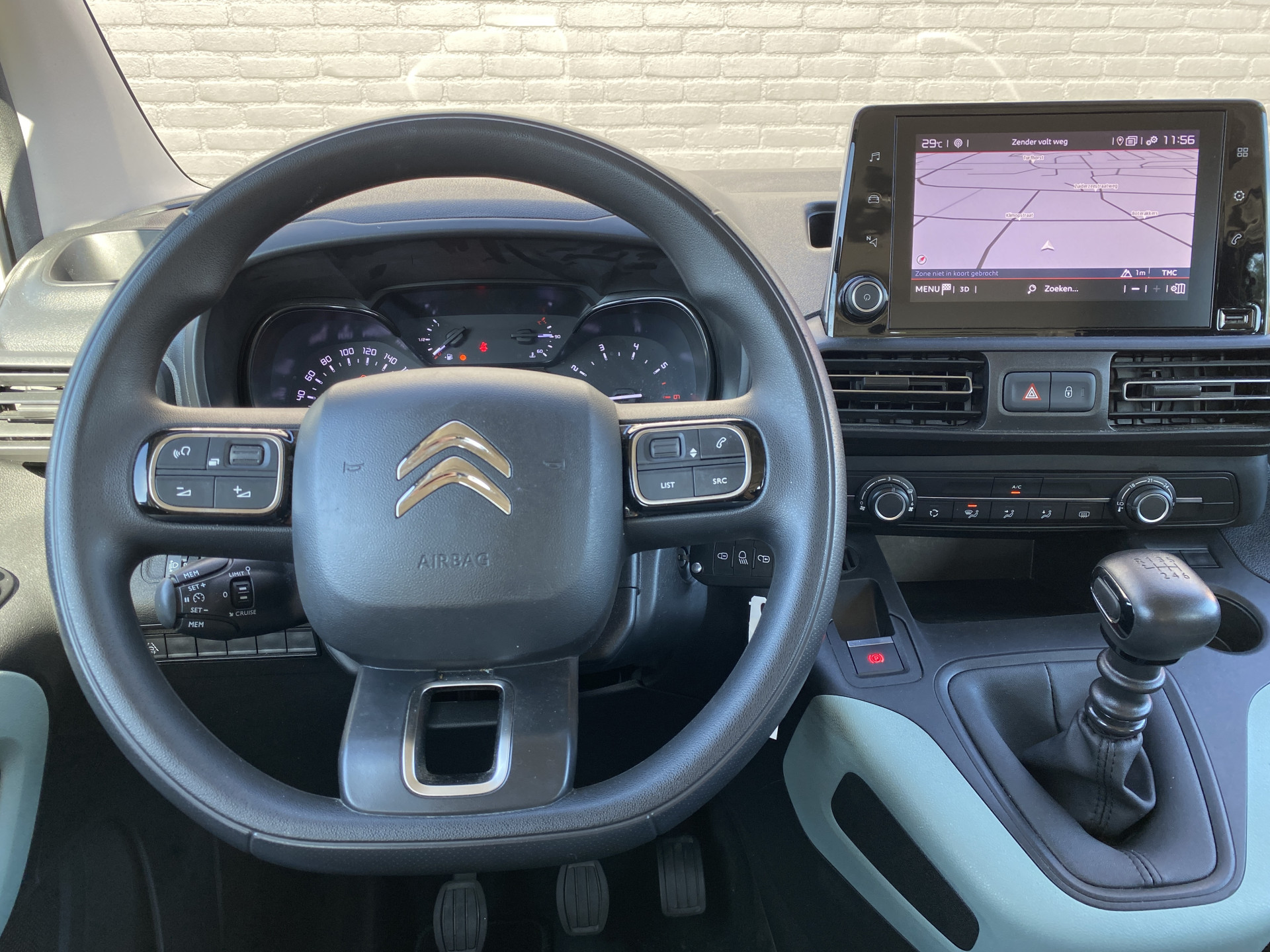 Citroën Berlingo 1.2 PureTech Feel | dealer onderh. | navigatie | cruise control | airco | parkeersensoren | all season banden