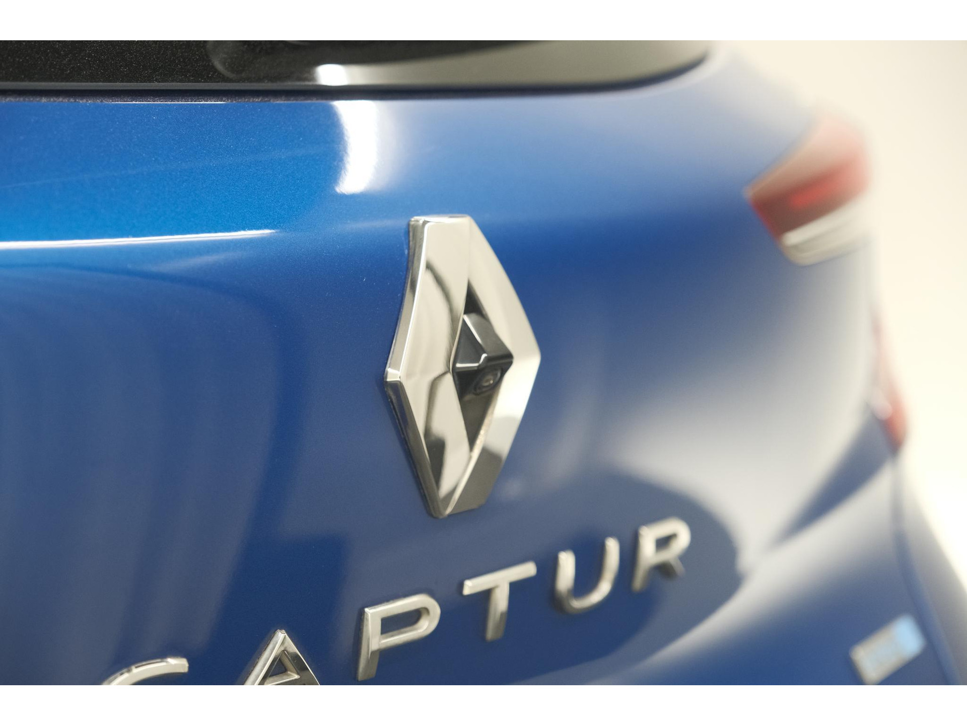 Renault Captur 1.6 E-Tech Plug-in Hybrid 160 Intens | Camera | 9.3 Inch Groot Scherm | Apple Carplay | Parkeersensoren