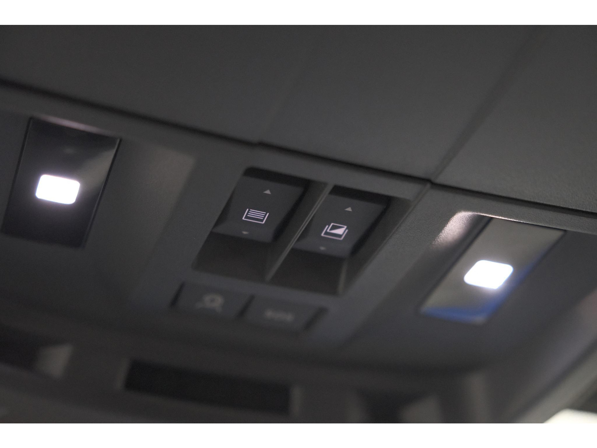 Peugeot 3008 1.2 Hybrid 136 GT | Panoramadak | 360 Camera | Stoelverwarming | Elektrische Kofferklep | Allseason Banden