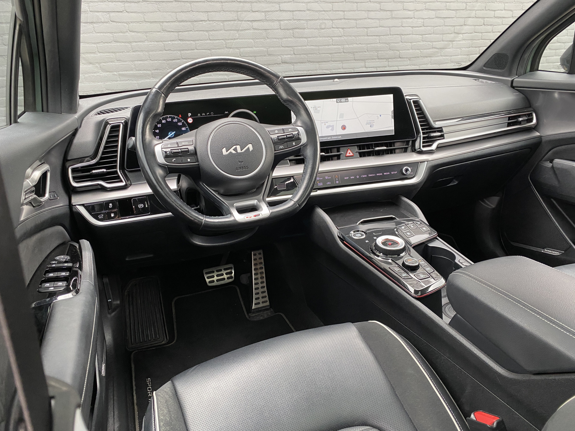 Kia Sportage 1.6 T-GDi Plug-in Hybrid AWD GT-PlusLine | dealer onderh. | panoramadak | trekhaak | leder interieur | navigatie
