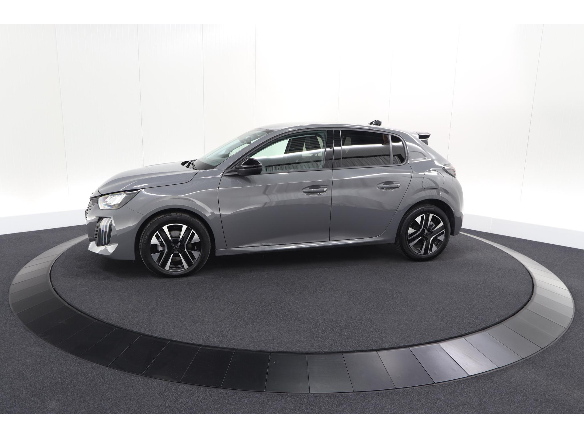 Peugeot 208 1.2 Hybrid 110 e-DCS6 Allure | Apple Carplay | Parkeersensoren Voor + Achter | Climate Control