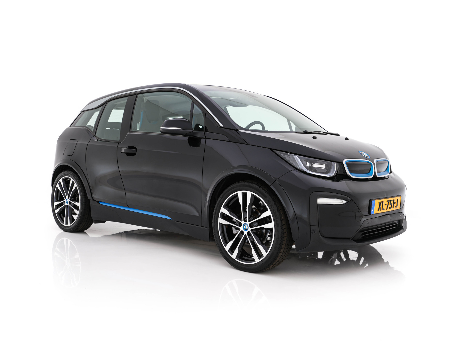 BMW i3 Basis 120Ah Sport 42 kWh [ 3-Fase-11kW ] {SOH-100%} (INCL-BTW) *HEATPUMP | FULL-LED | NAVI-FULLMAP | KEYLESS | COMFORTSEATS | ECC | CCS-FASTLOADER | PDC | DIGI-COCKPIT | CRUISE | 20''ALU*