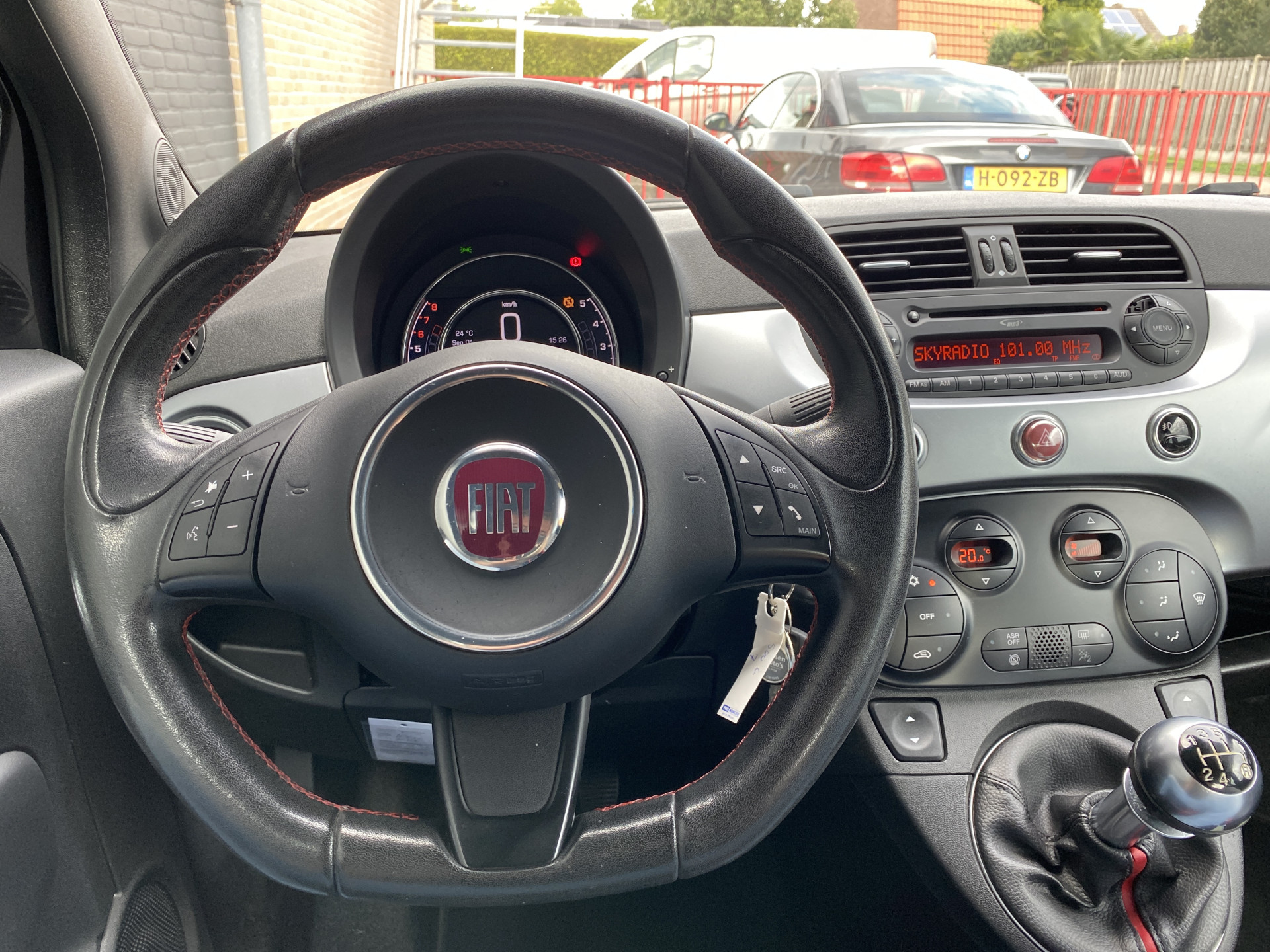 Fiat 500 C 0.9 TwinAir Turbo 500S Sport | leder interieur | climate control | parkeersensoren | all season banden | NL auto